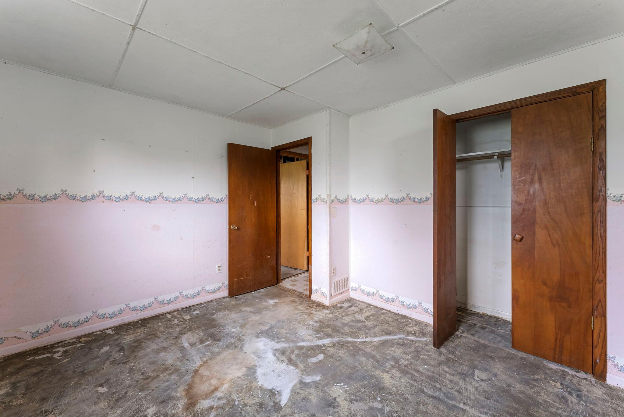 32360 Roanoke Street NW