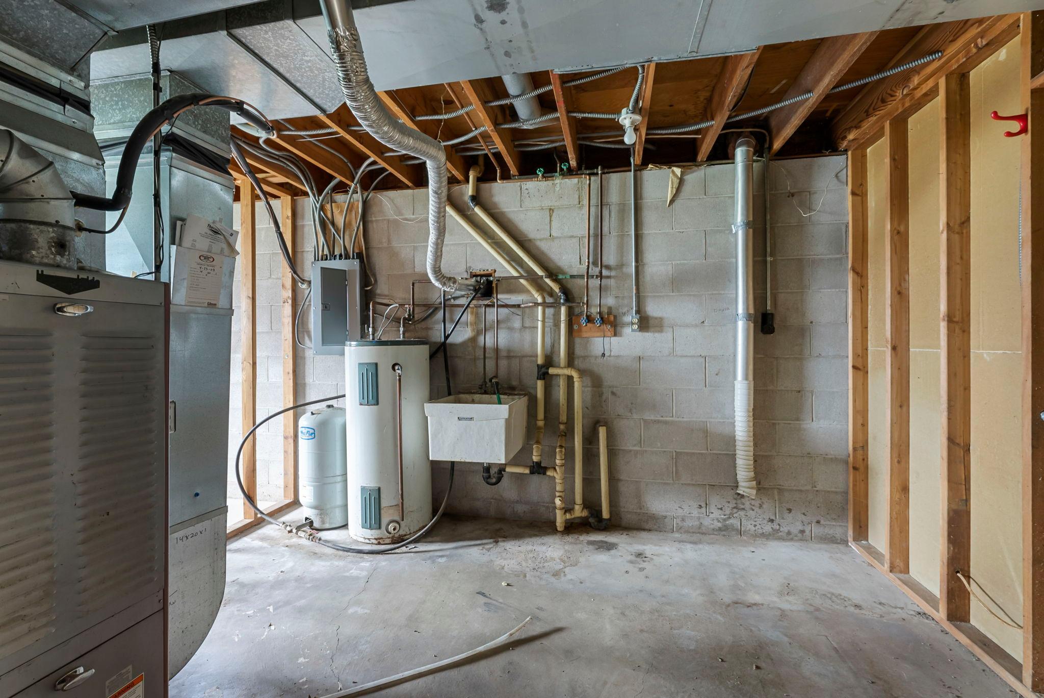 32360 Roanoke Street NW