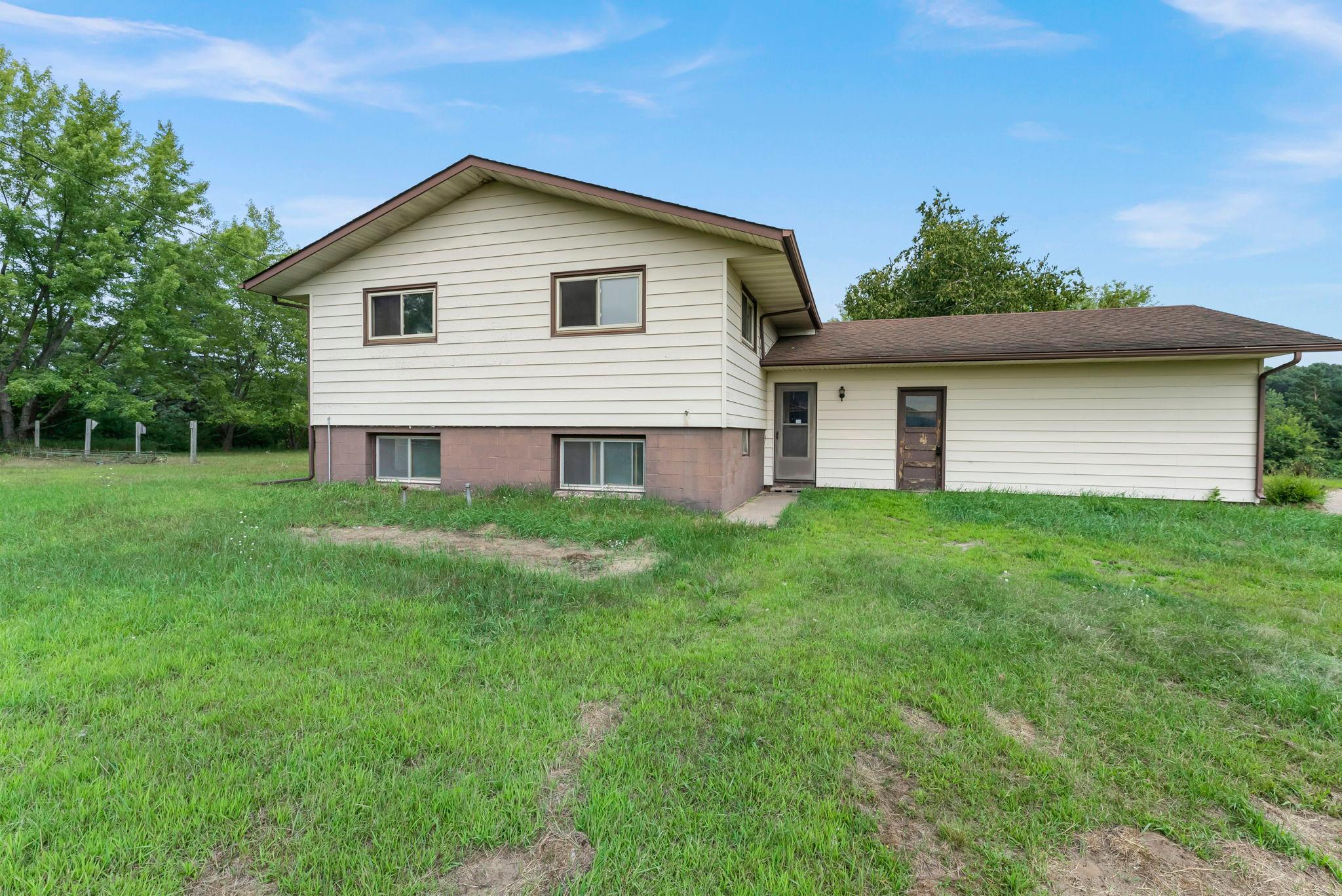 32360 Roanoke Street NW