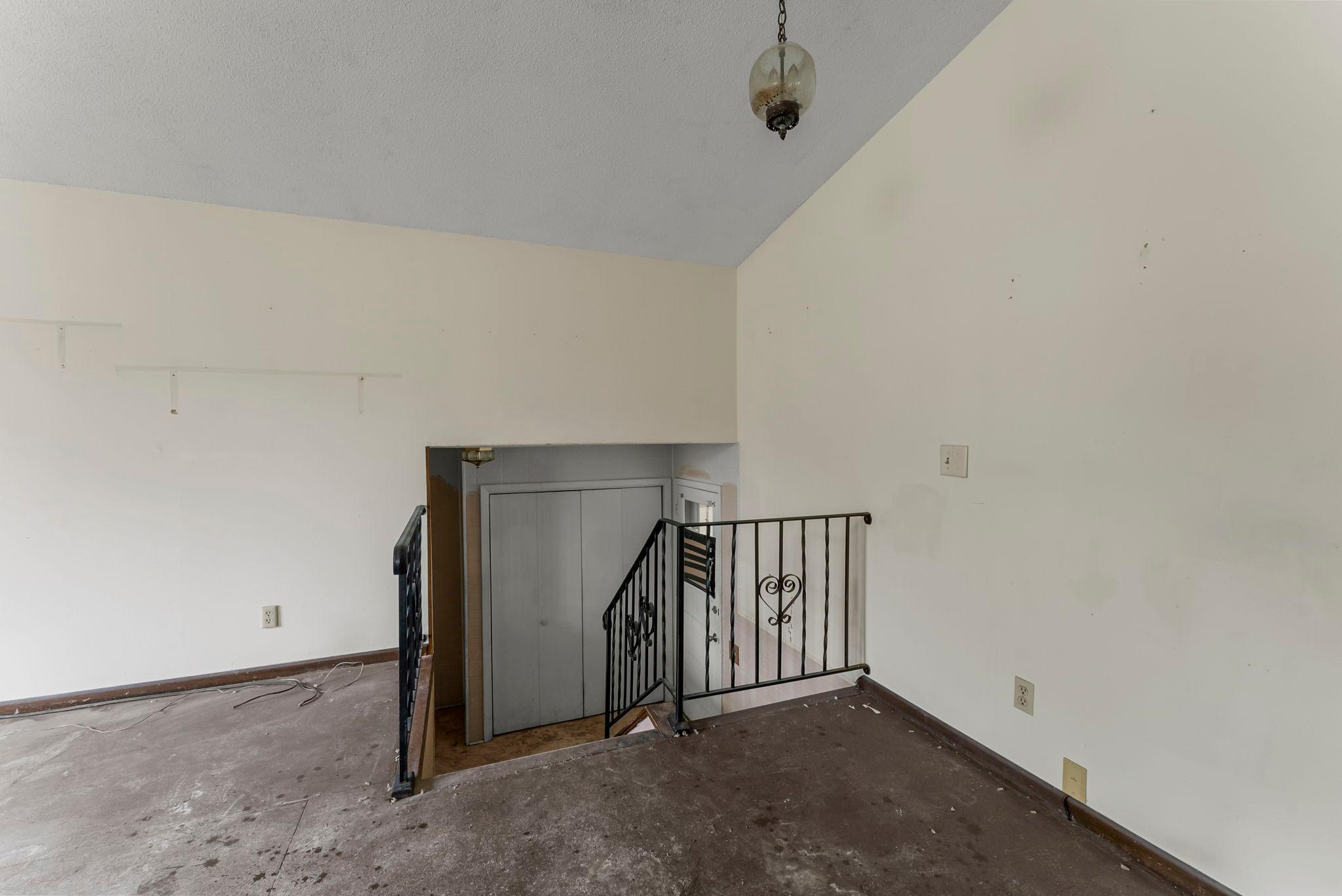 32360 Roanoke Street NW