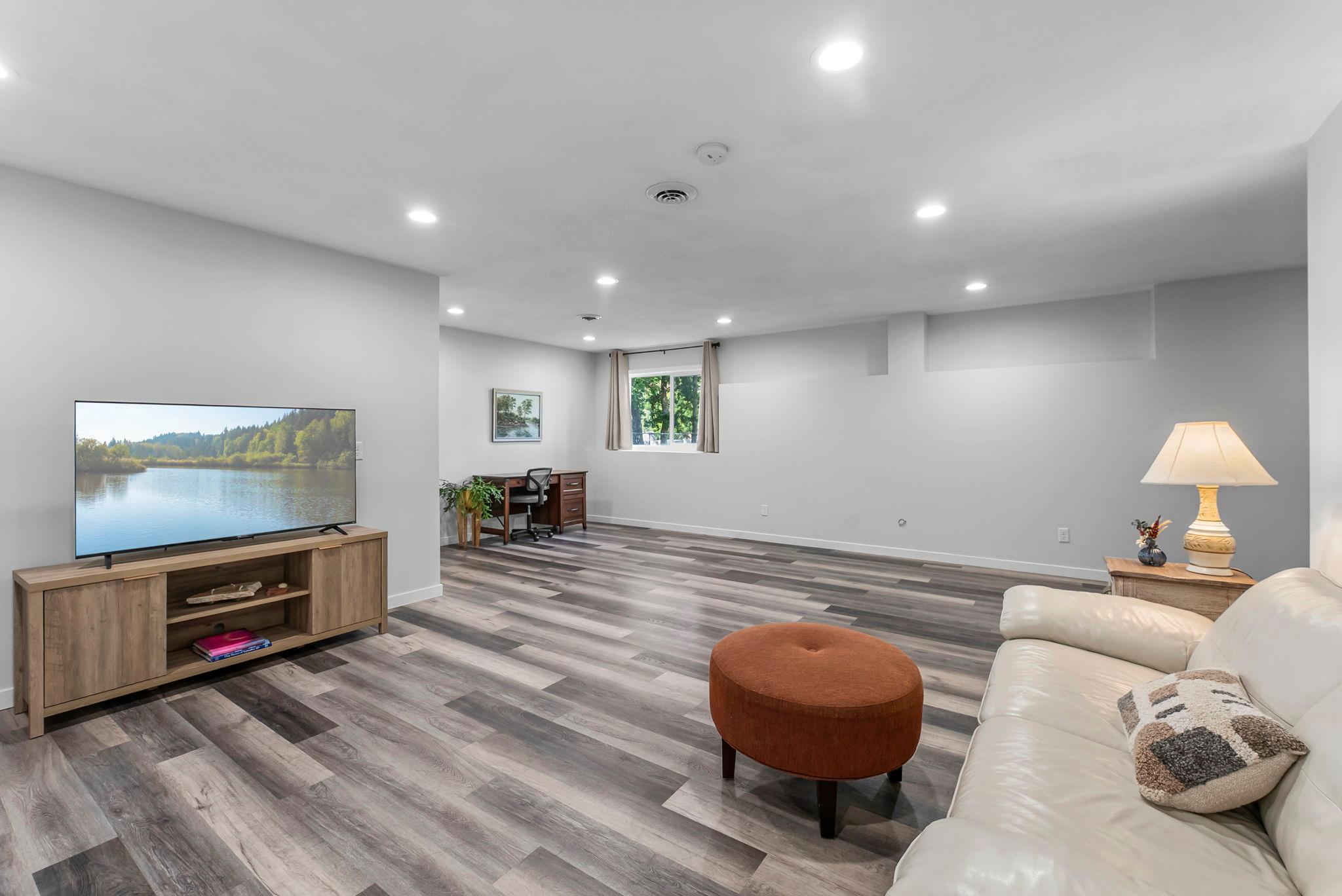 13107 10th Avenue N