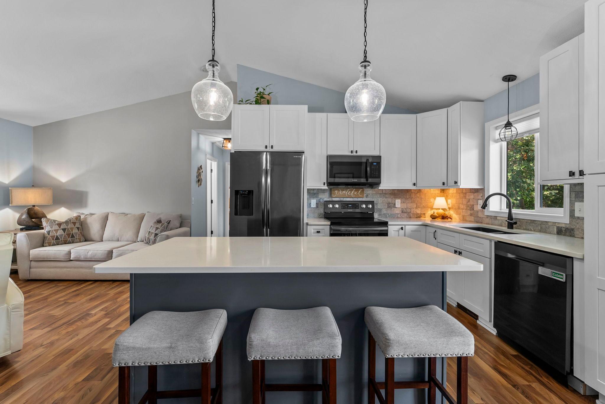 13107 10th Avenue N