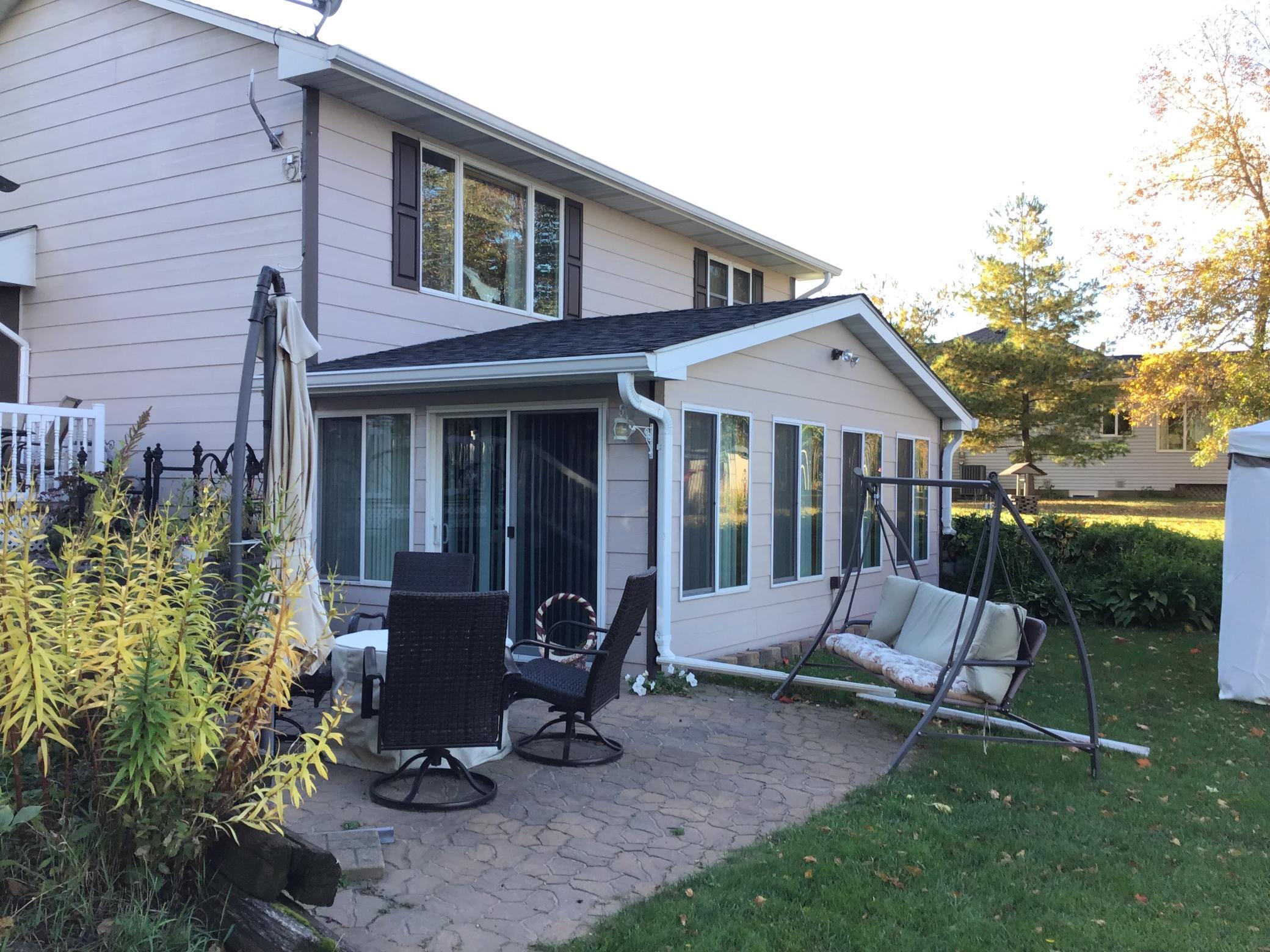 2320 Cedarcrest Court