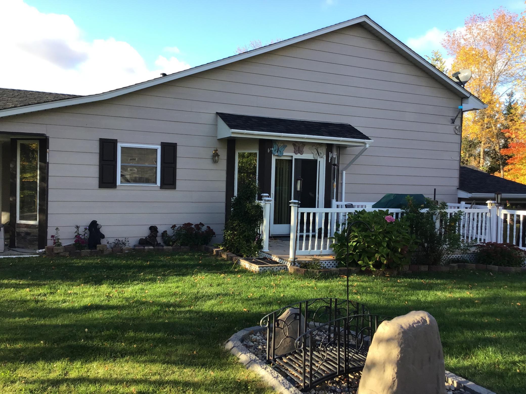 2320 Cedarcrest Court