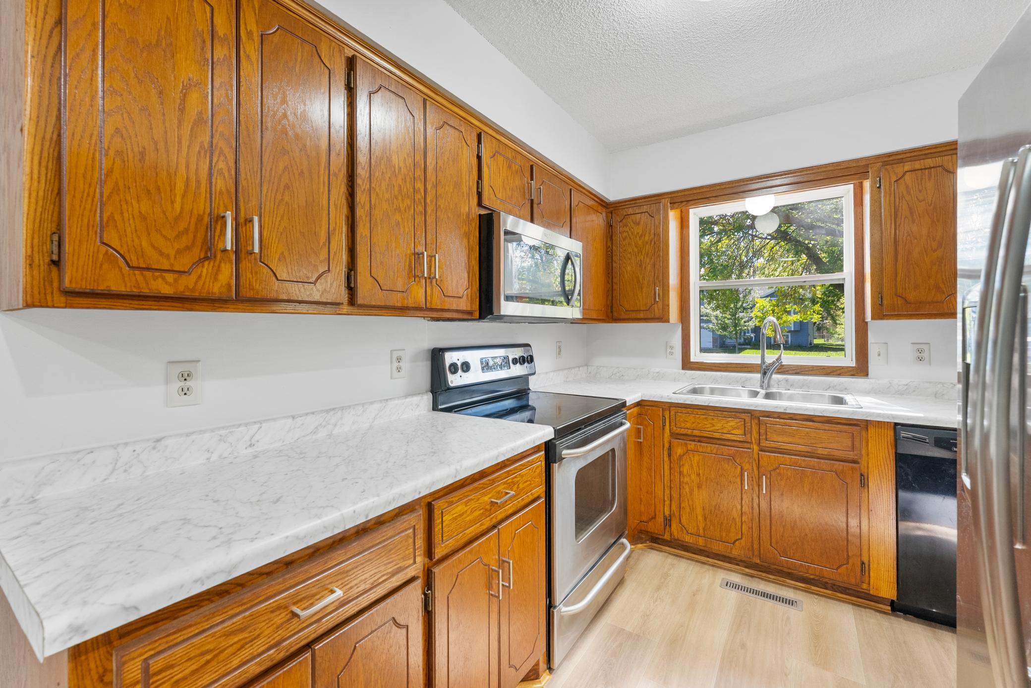 608 S Brookview Lane