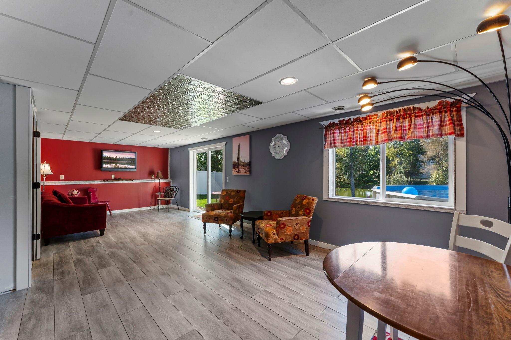 676 Elins Lake Road SE