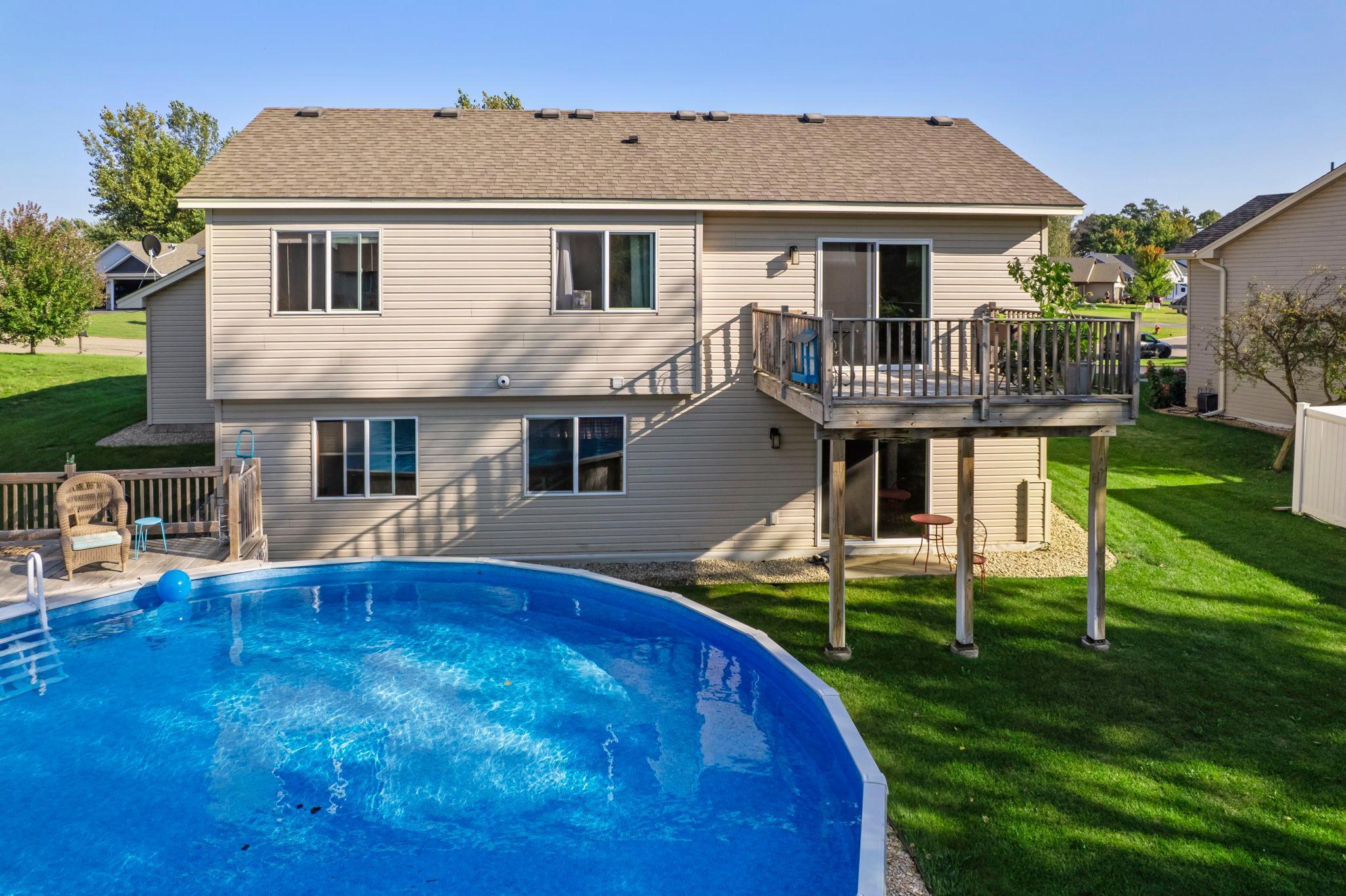 676 Elins Lake Road SE