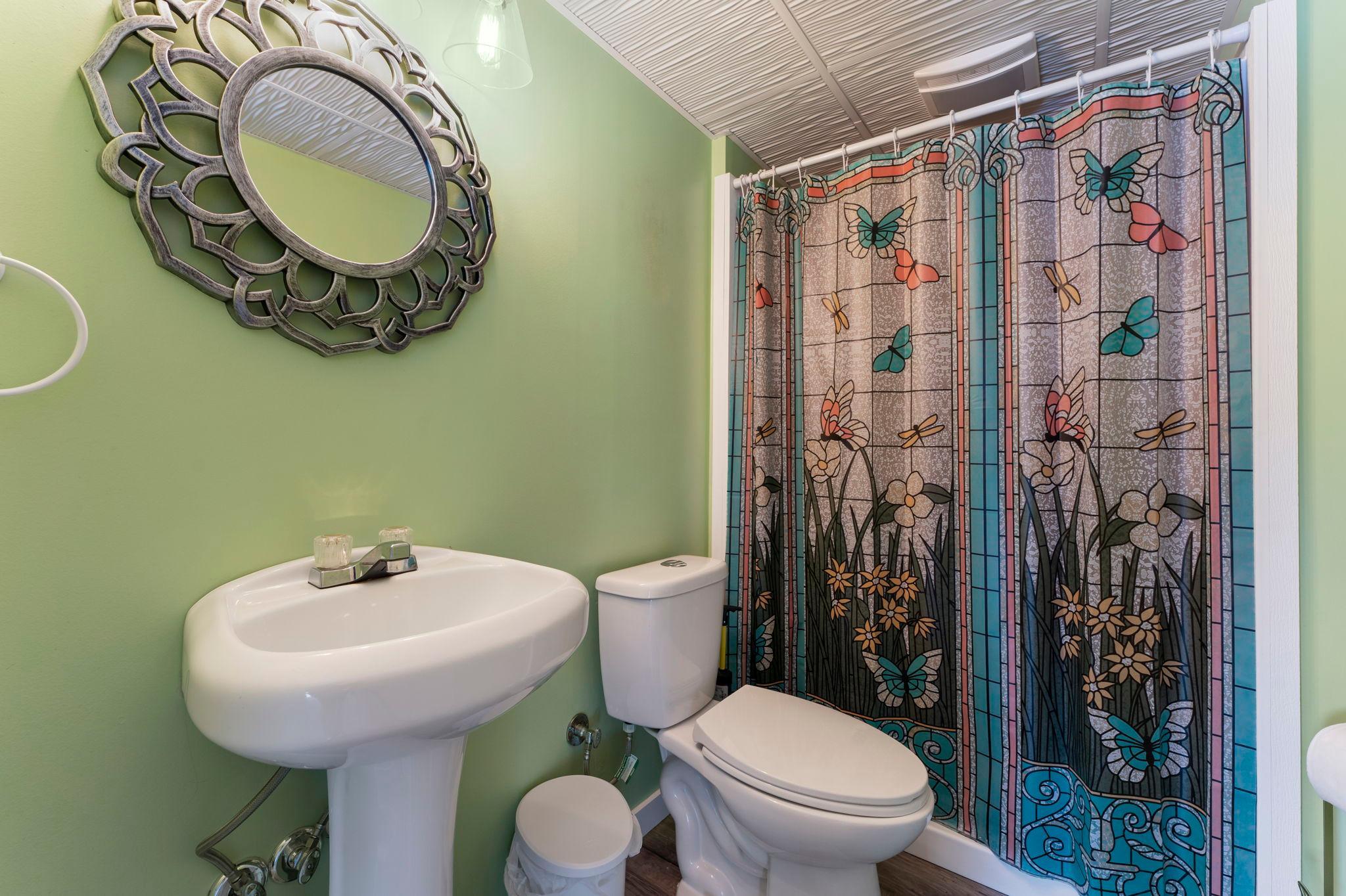 676 Elins Lake Road SE