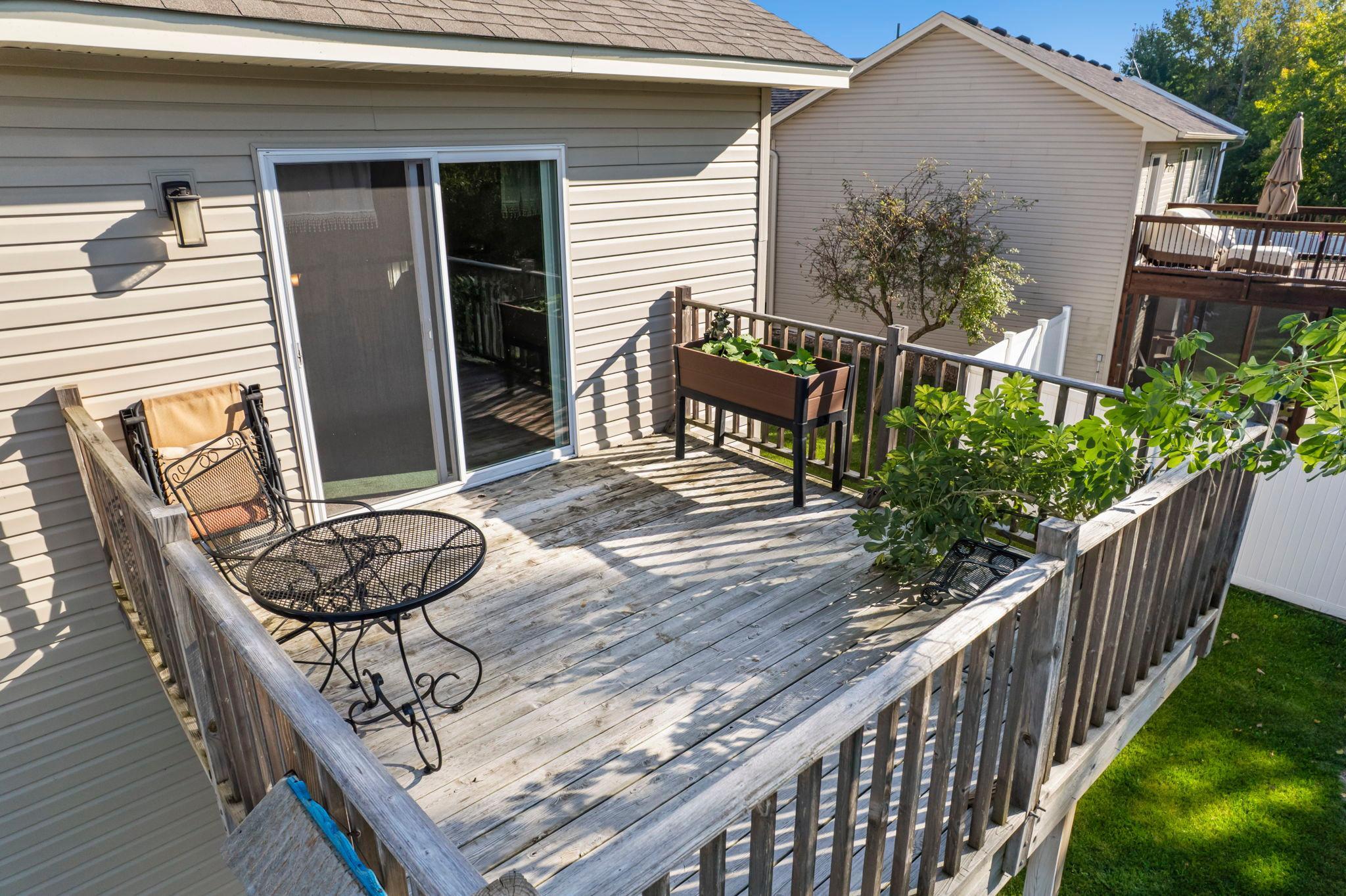 676 Elins Lake Road SE