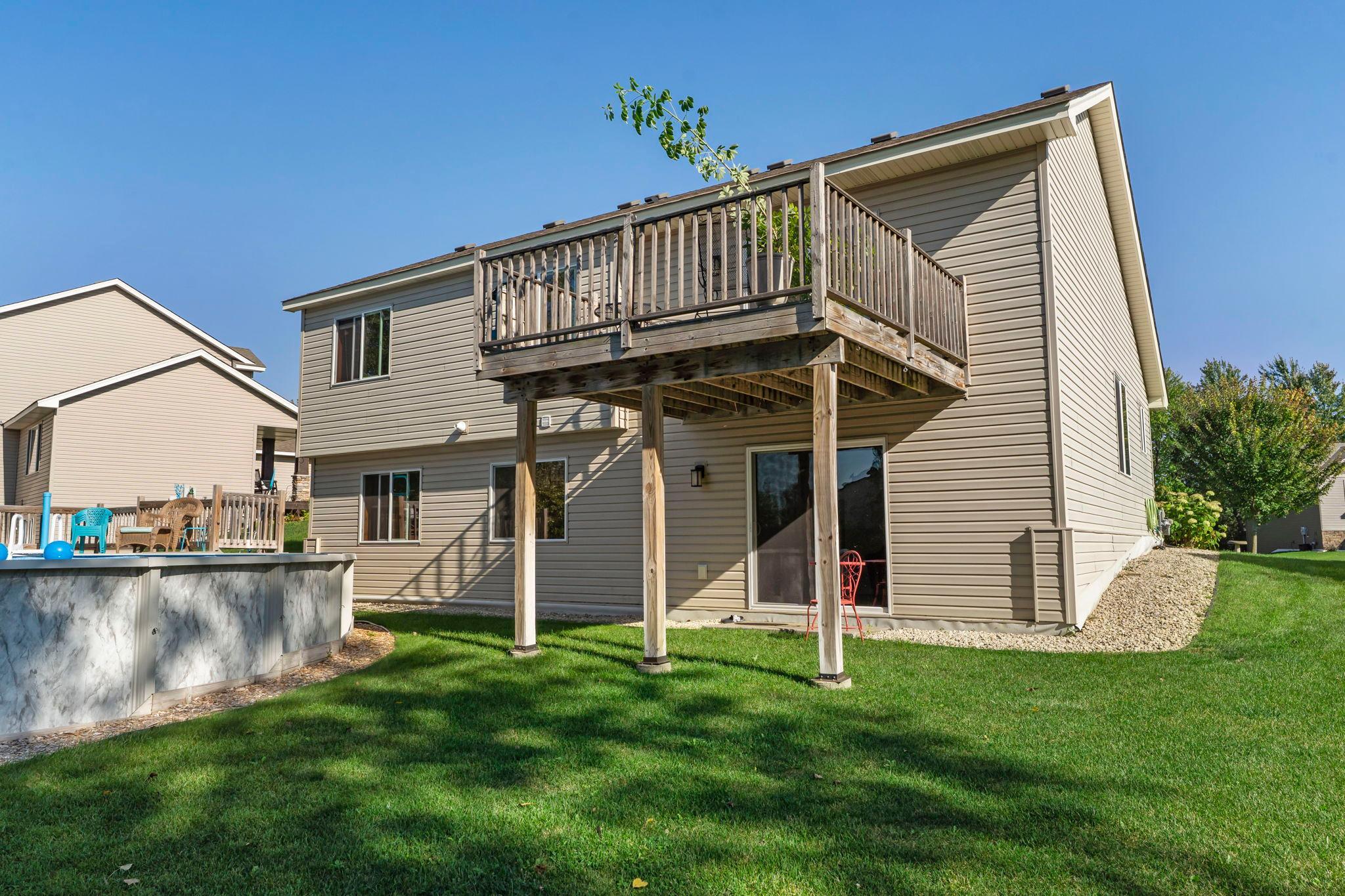 676 Elins Lake Road SE