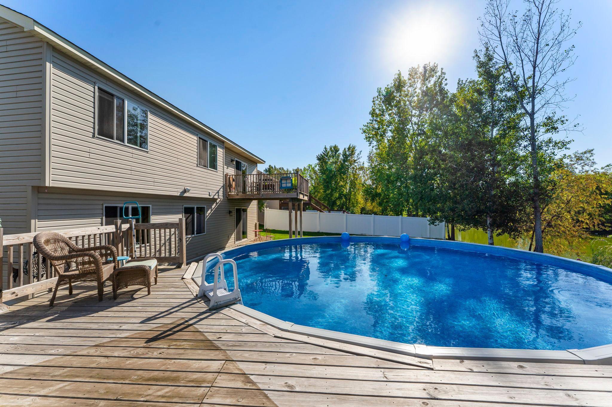 676 Elins Lake Road SE