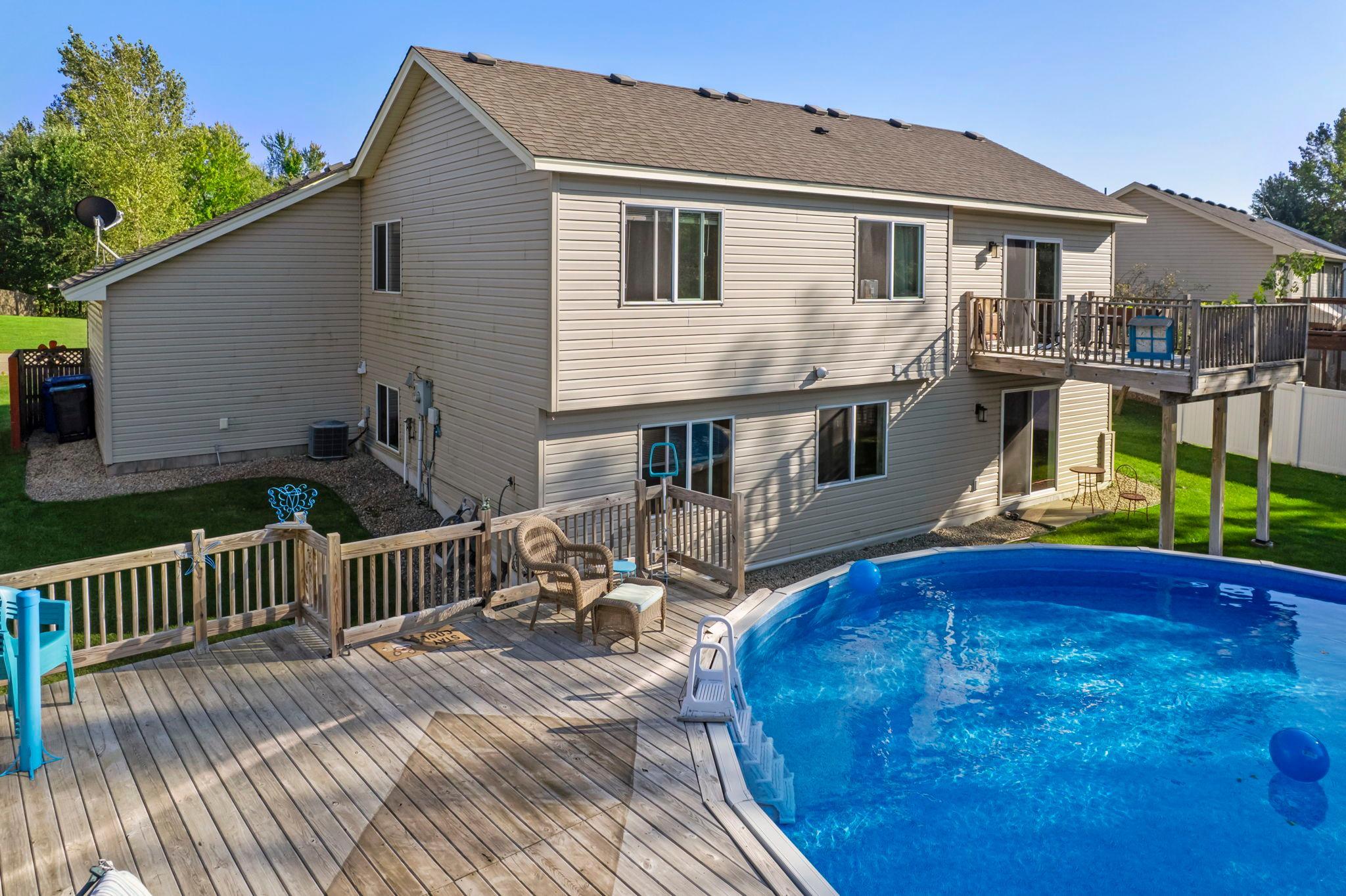 676 Elins Lake Road SE