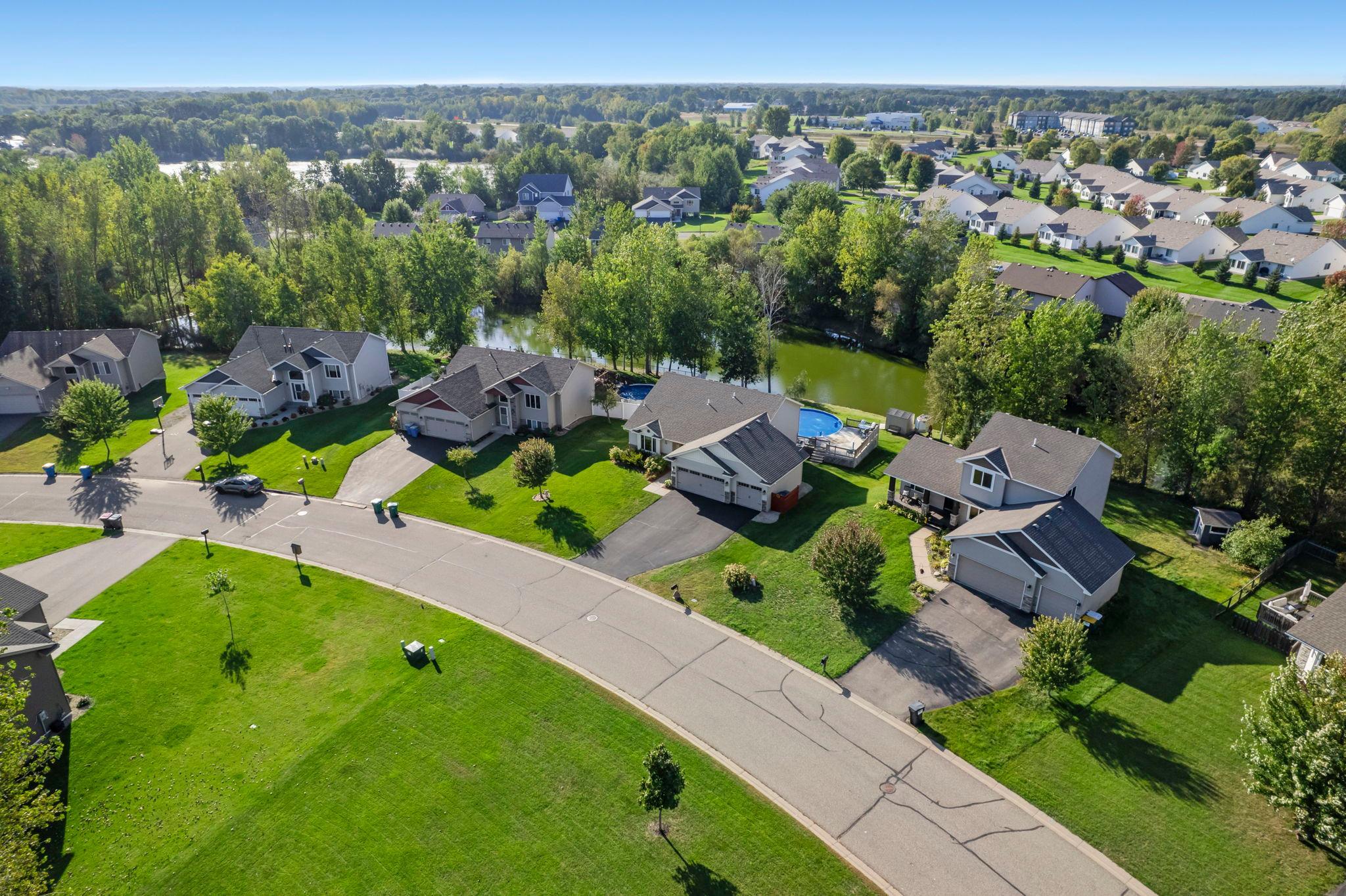 676 Elins Lake Road SE