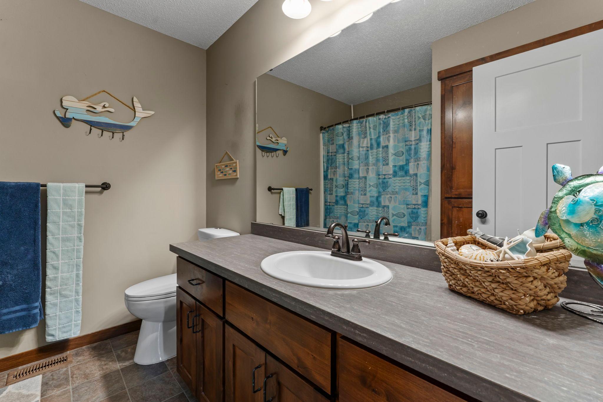 676 Elins Lake Road SE