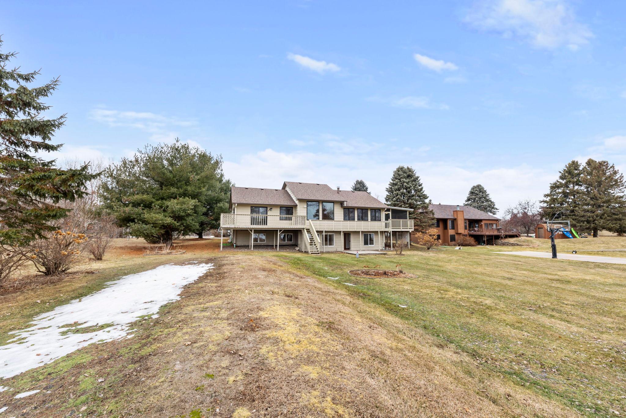 31883 Lakeway Drive NE