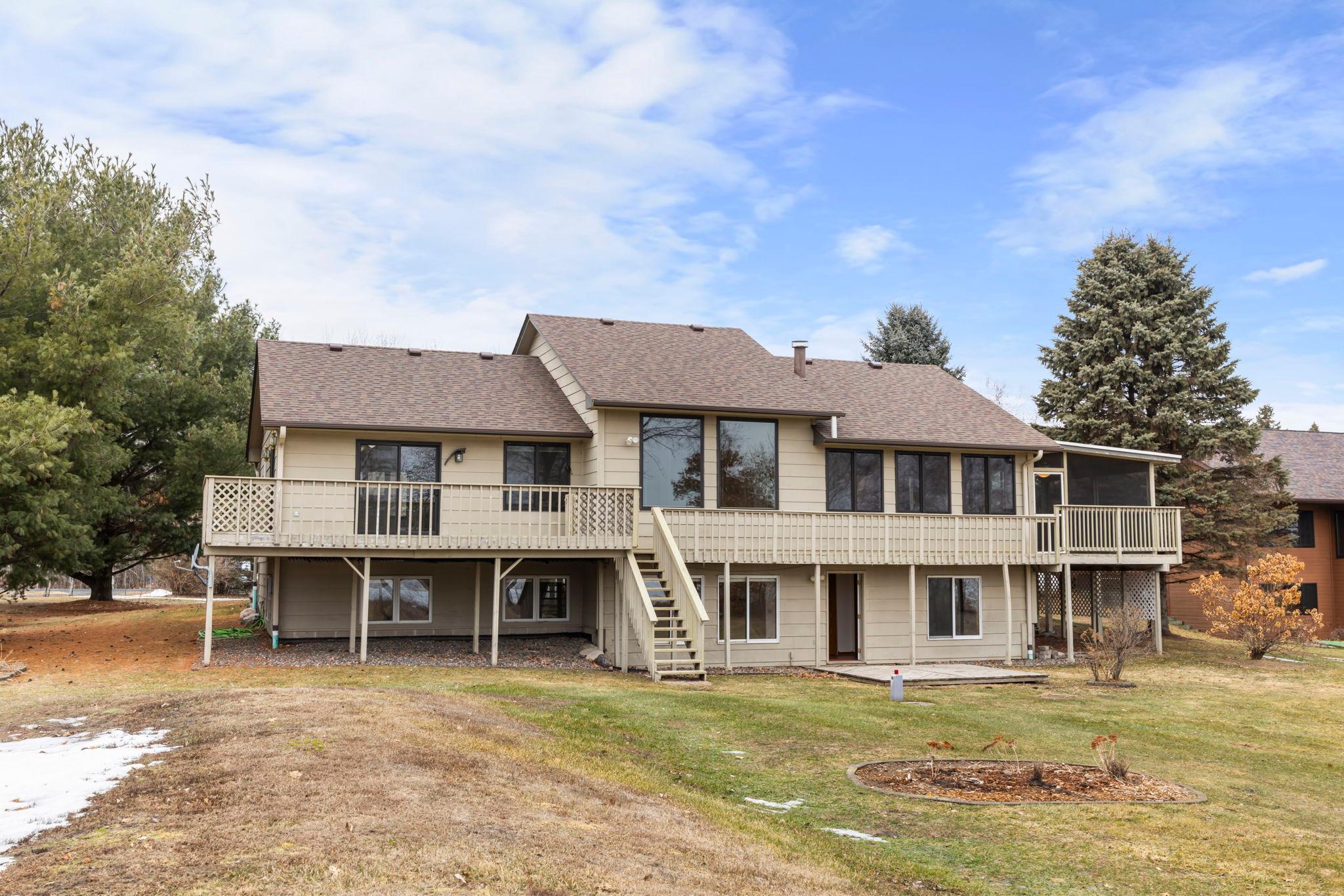 31883 Lakeway Drive NE