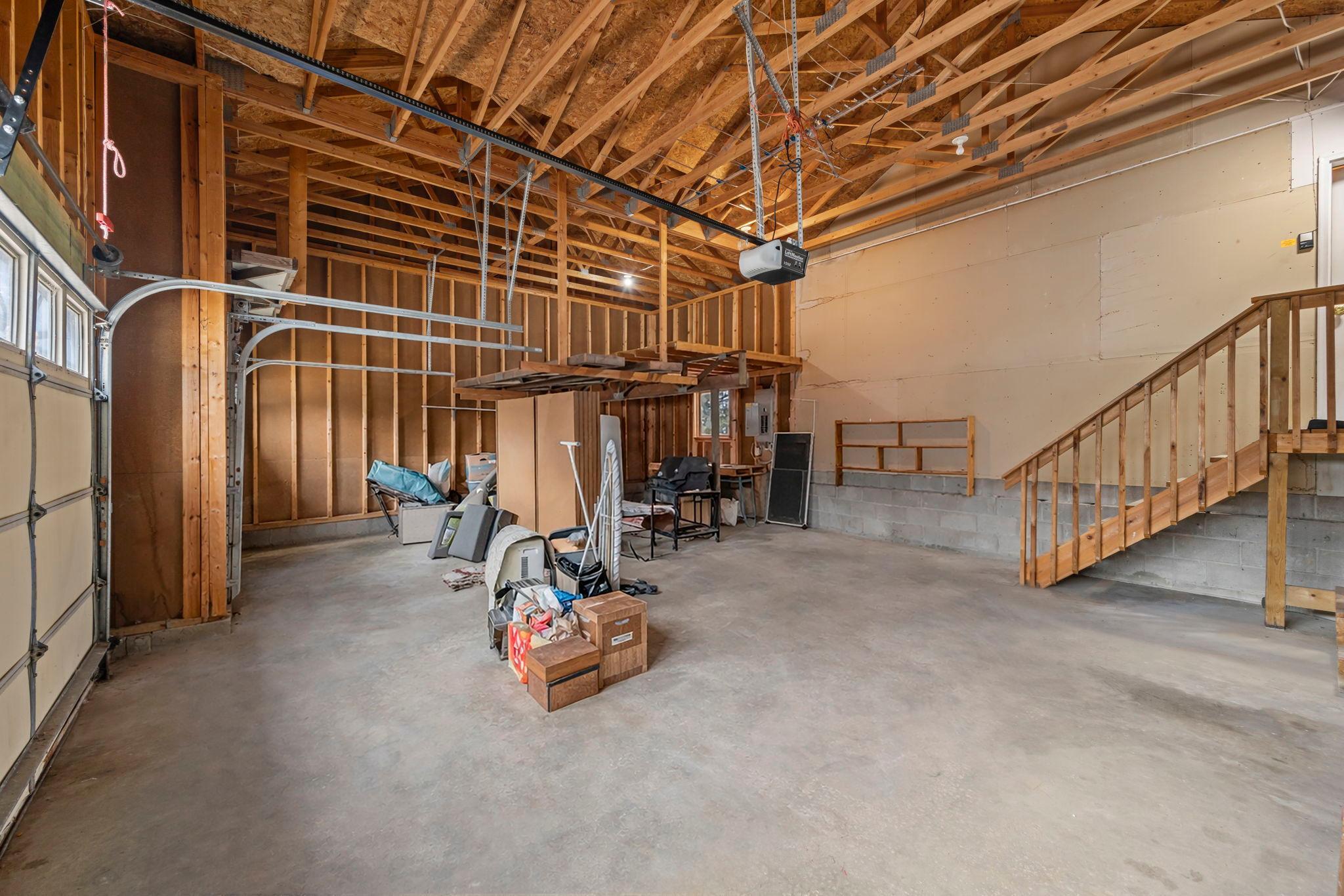 31883 Lakeway Drive NE