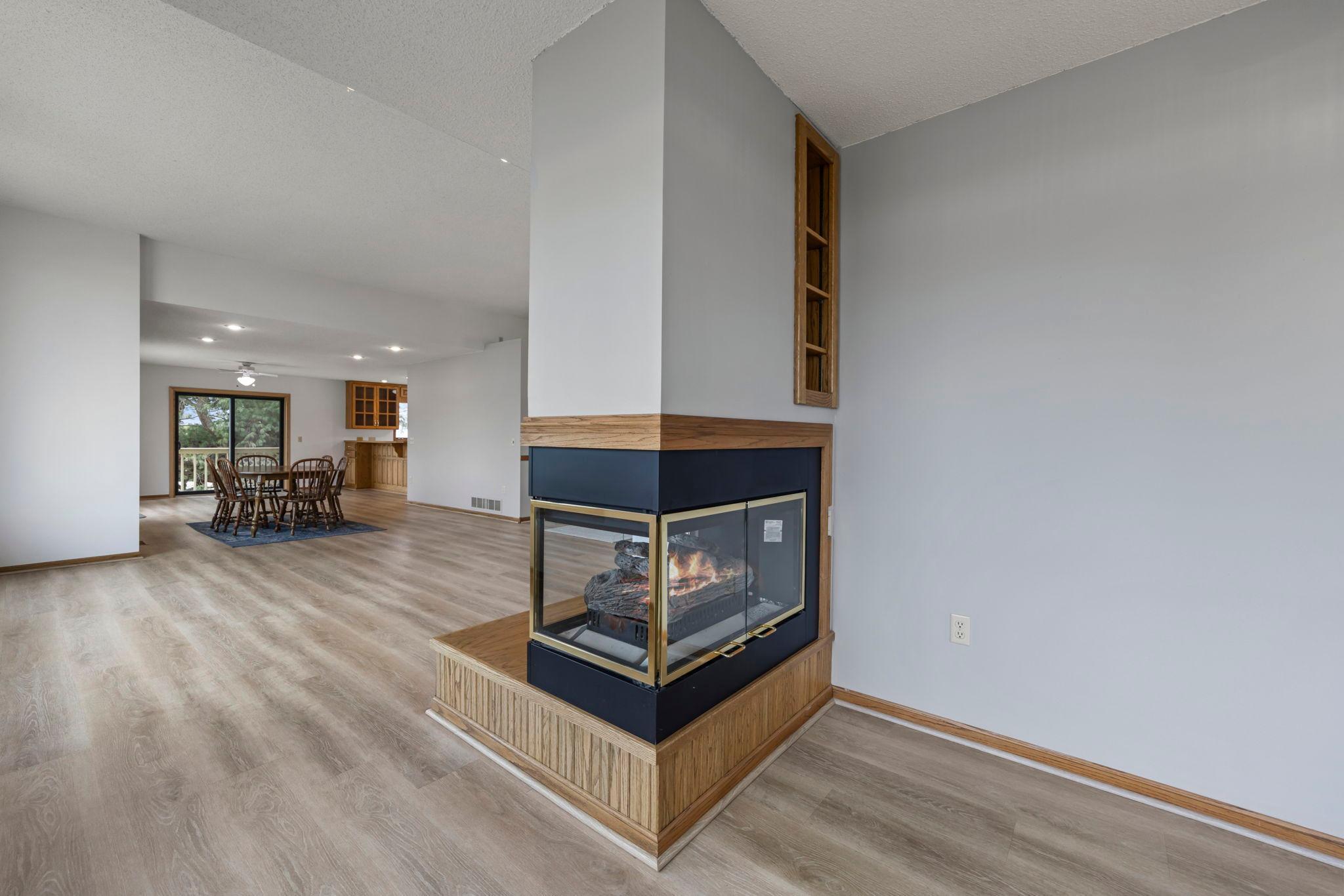 31883 Lakeway Drive NE