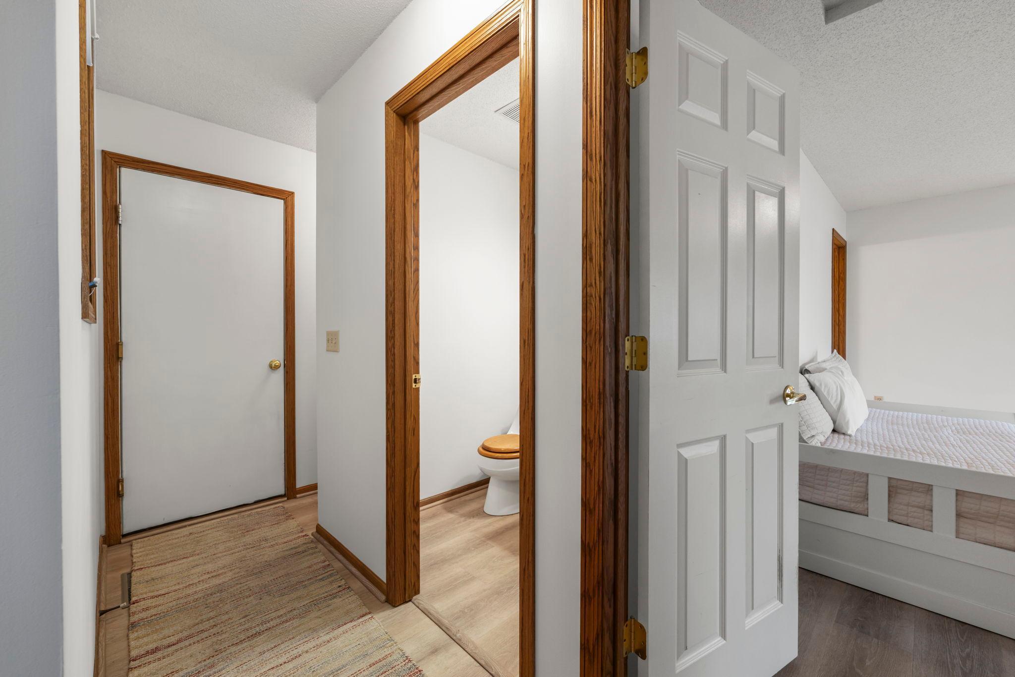 31883 Lakeway Drive NE