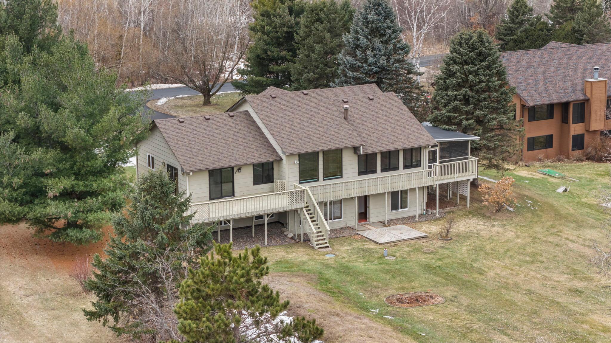 31883 Lakeway Drive NE