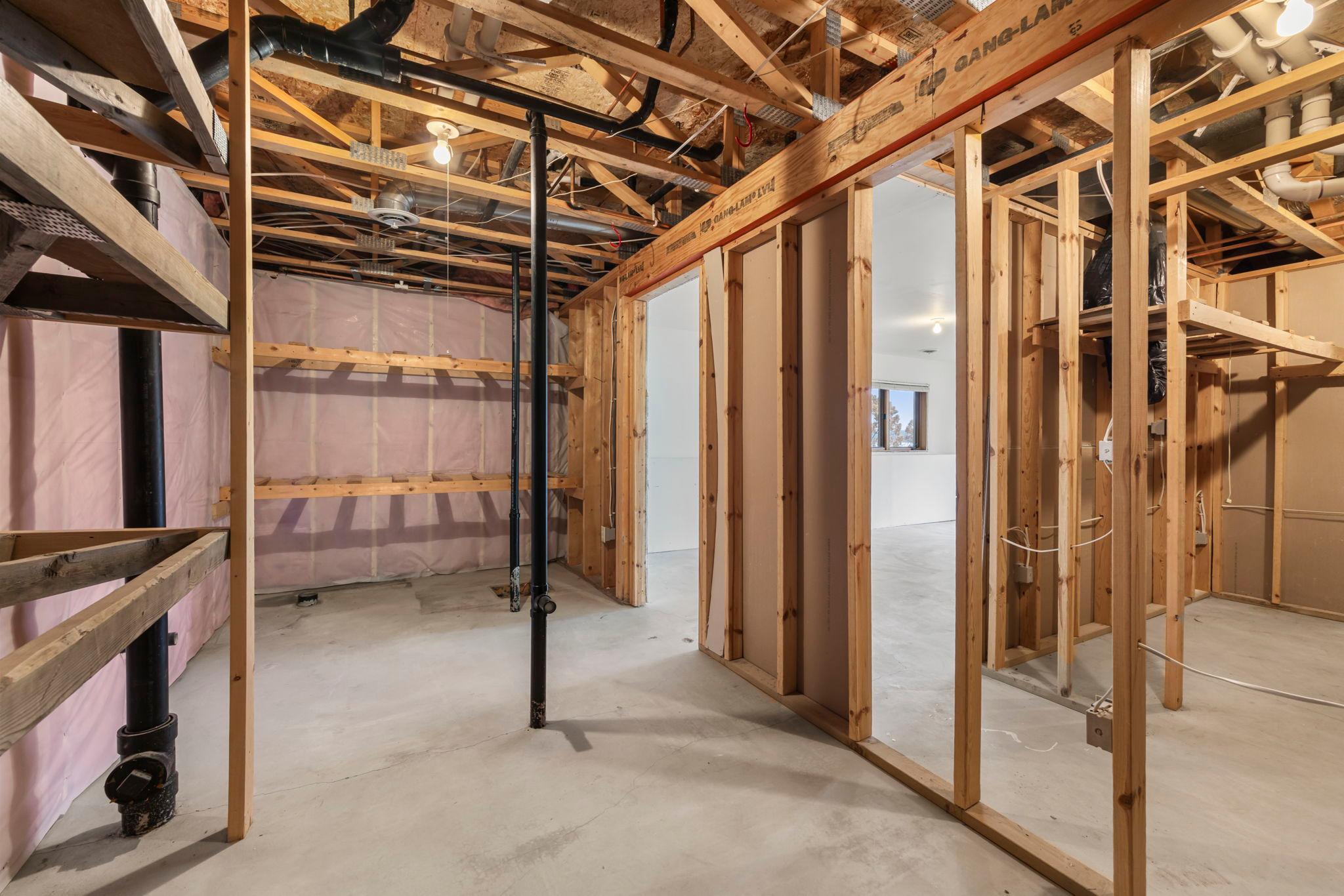 31883 Lakeway Drive NE