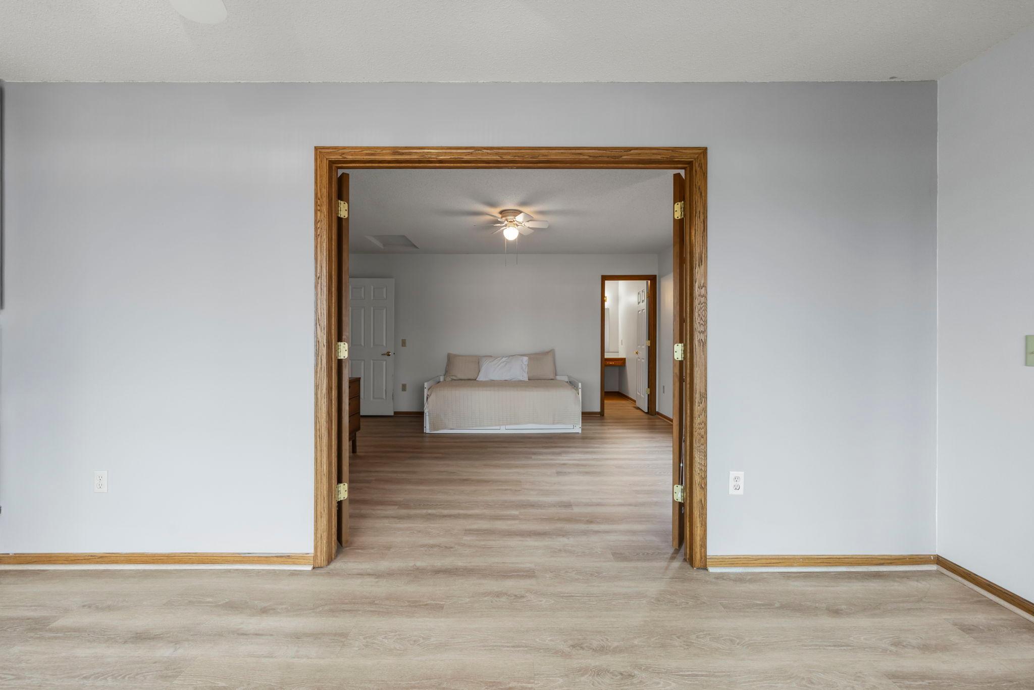 31883 Lakeway Drive NE