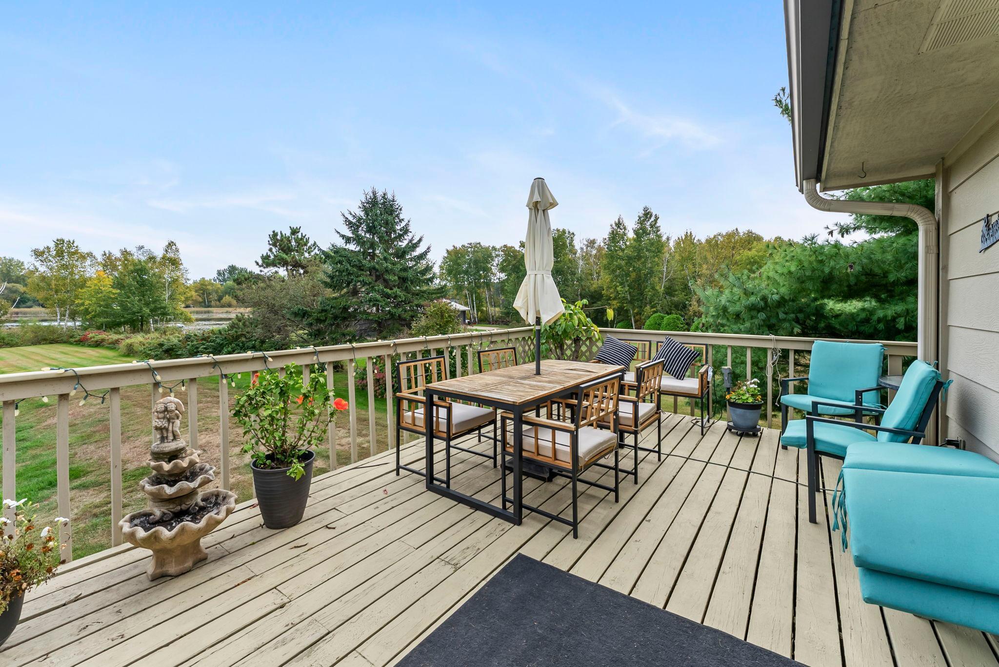 31883 Lakeway Drive NE