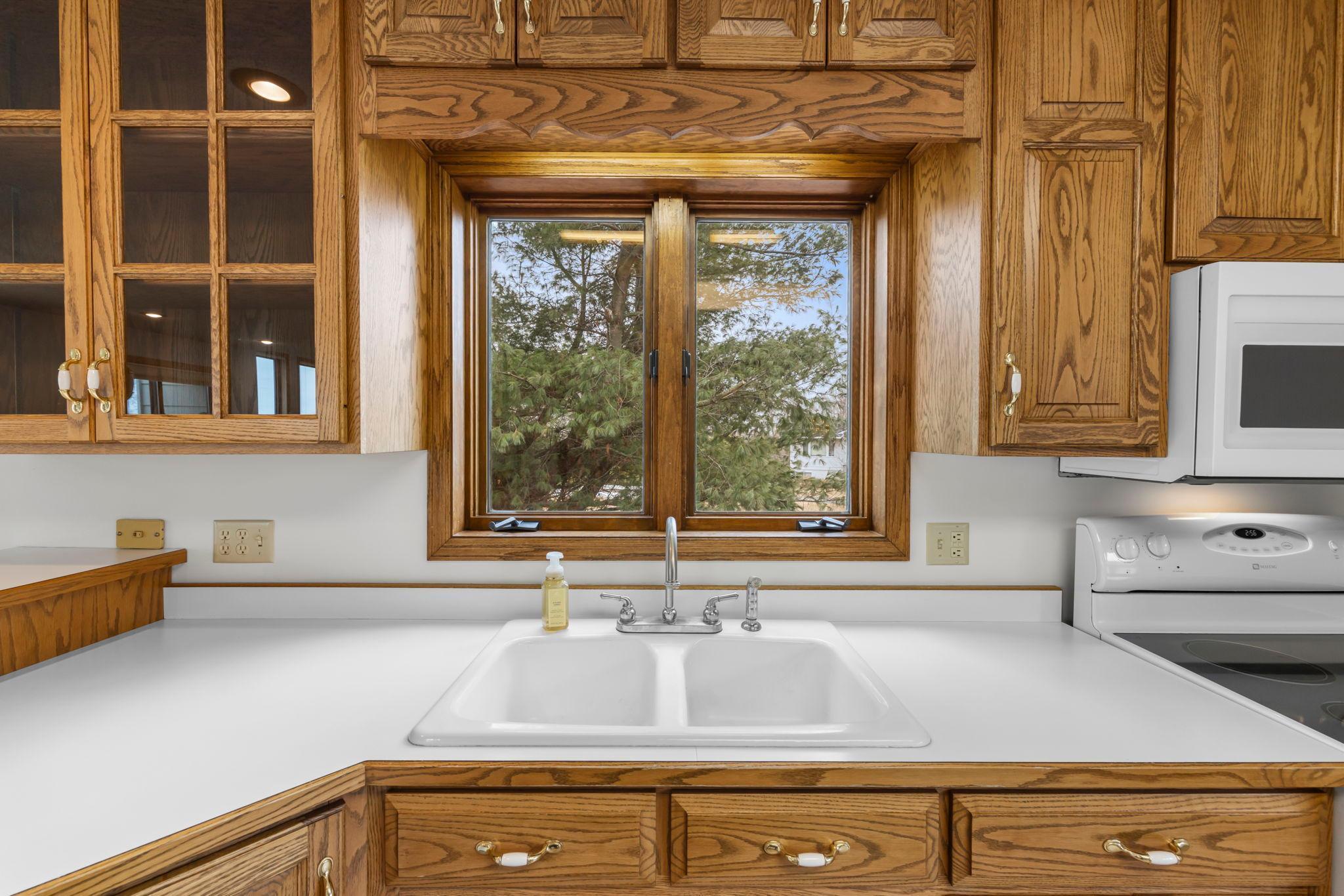 31883 Lakeway Drive NE