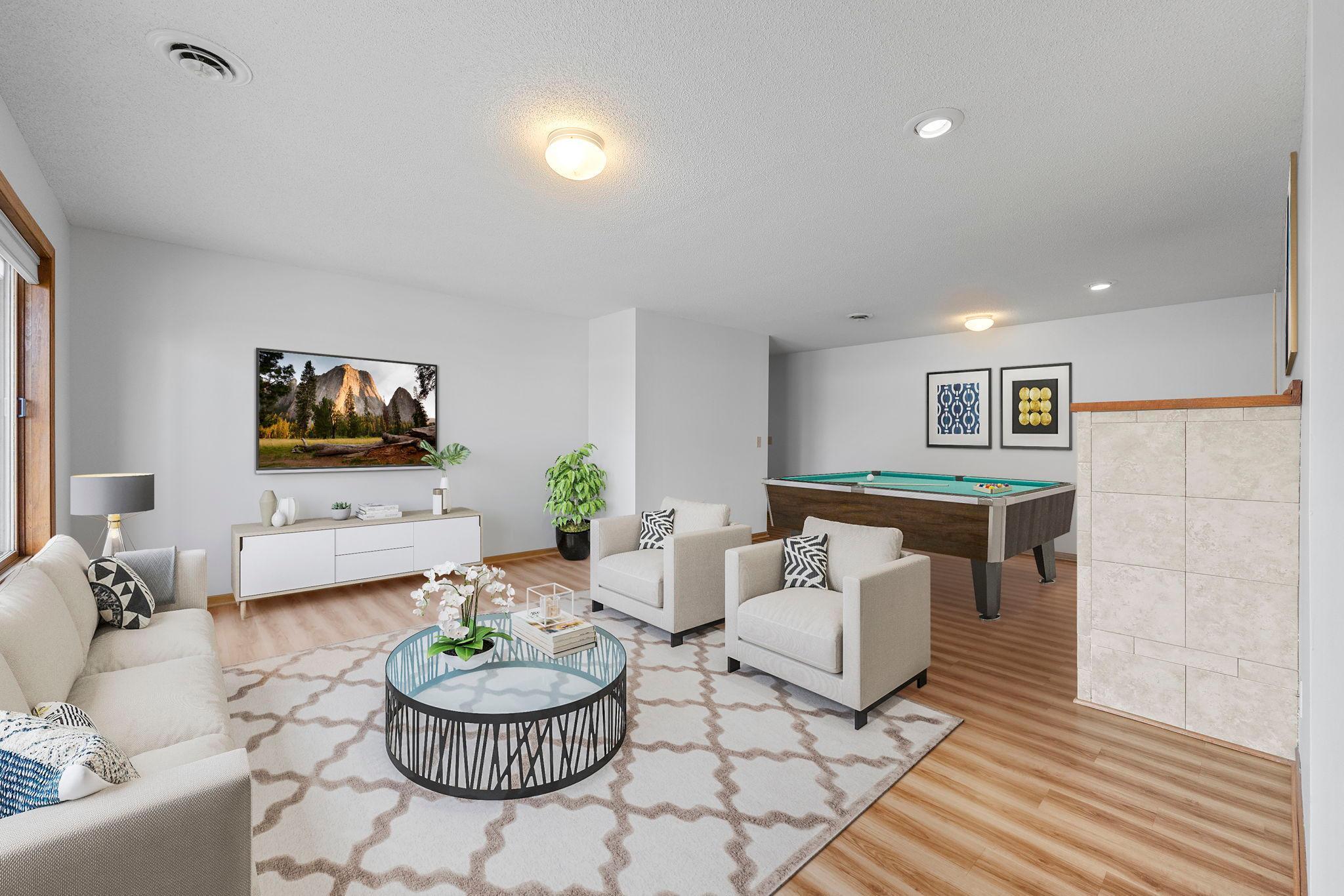 31883 Lakeway Drive NE