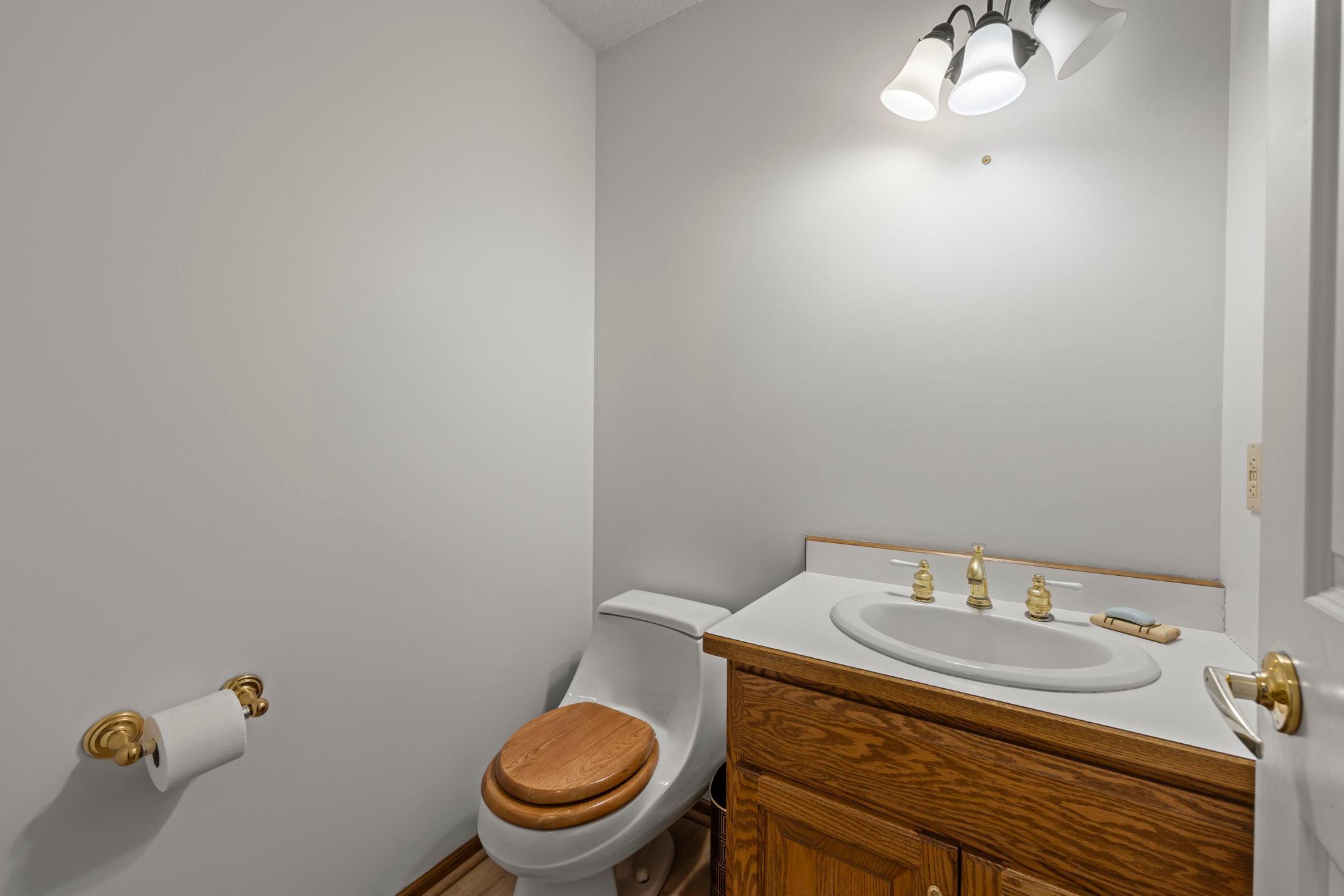 31883 Lakeway Drive NE