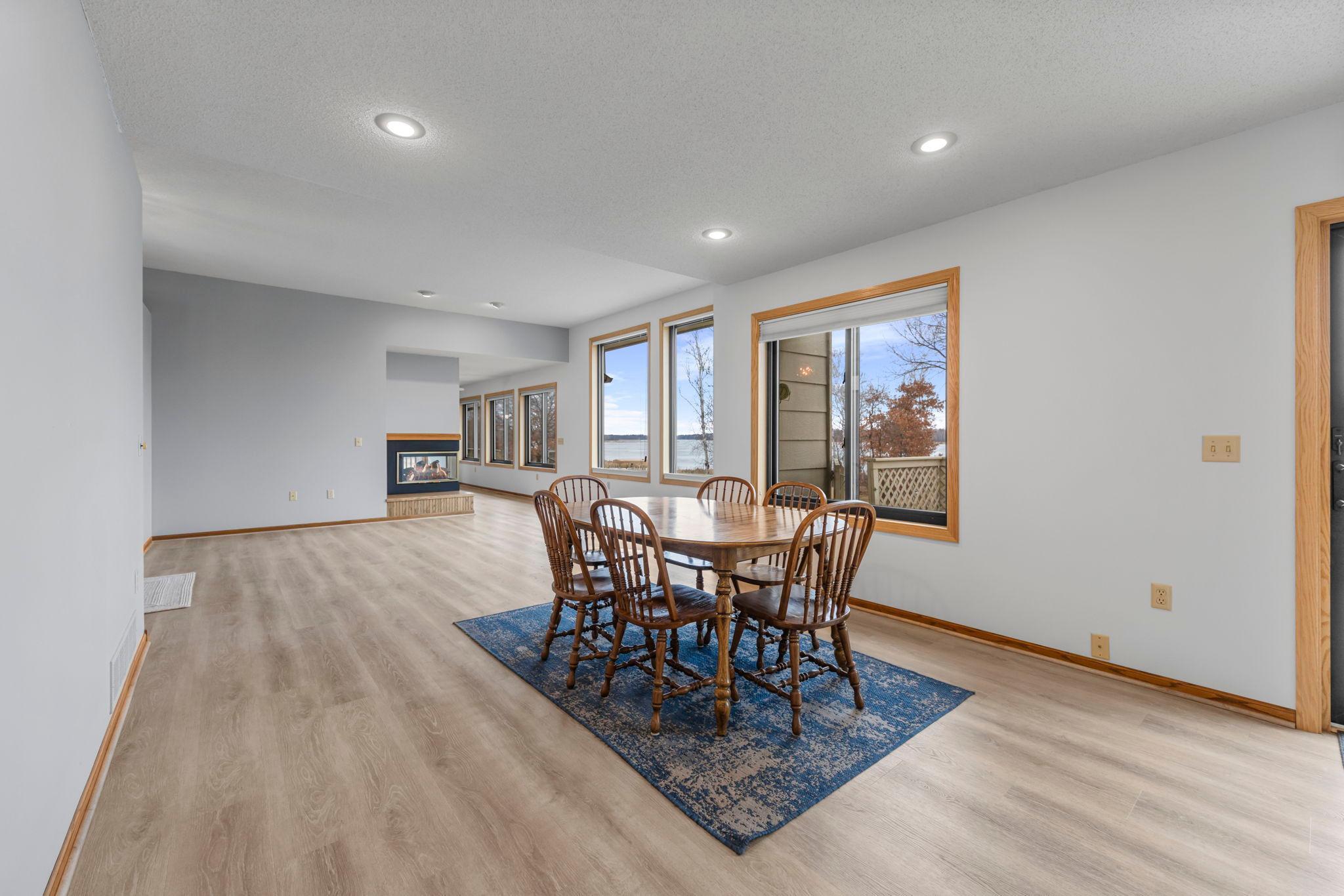 31883 Lakeway Drive NE