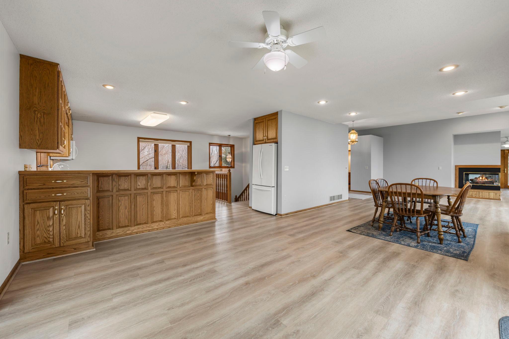 31883 Lakeway Drive NE