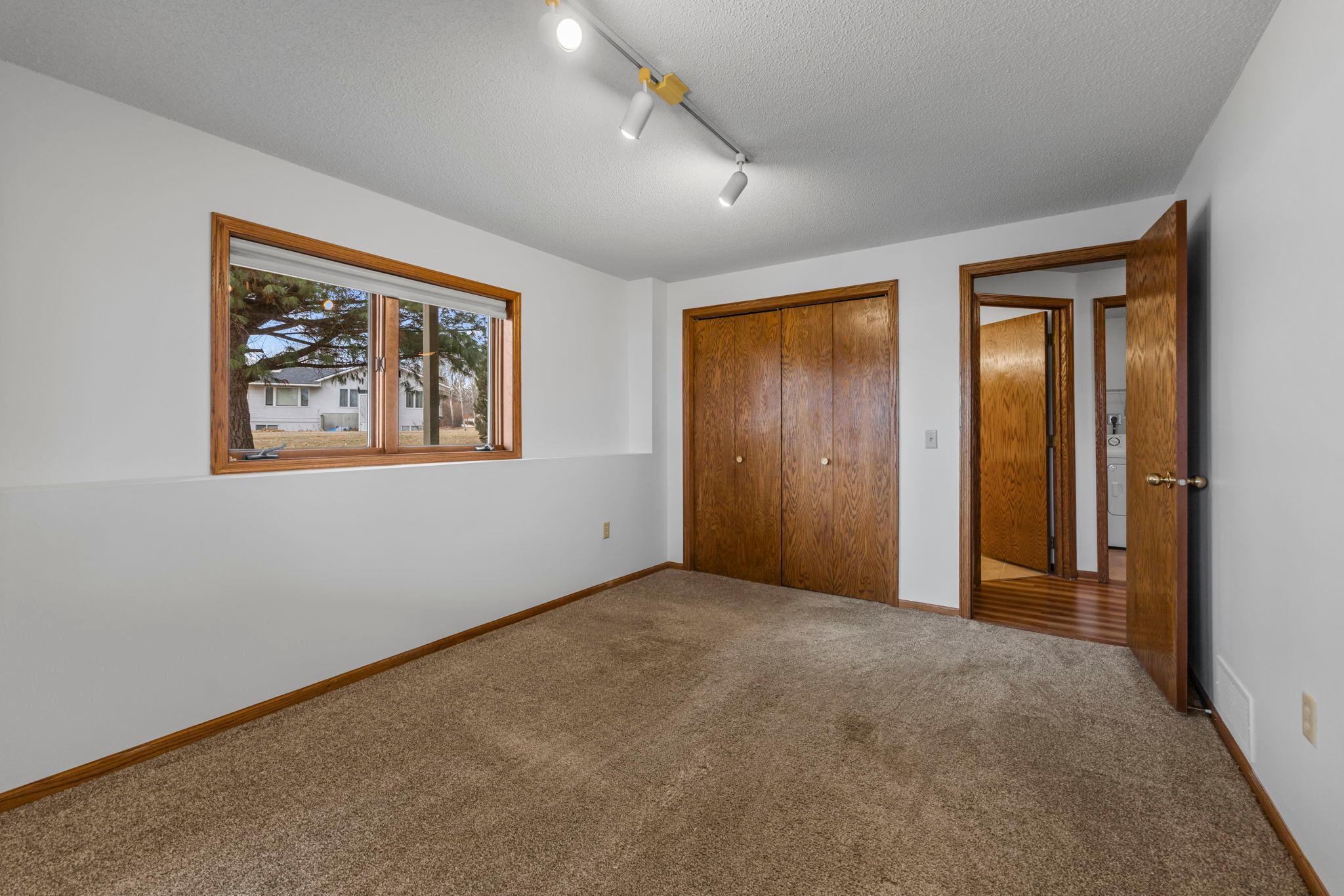 31883 Lakeway Drive NE