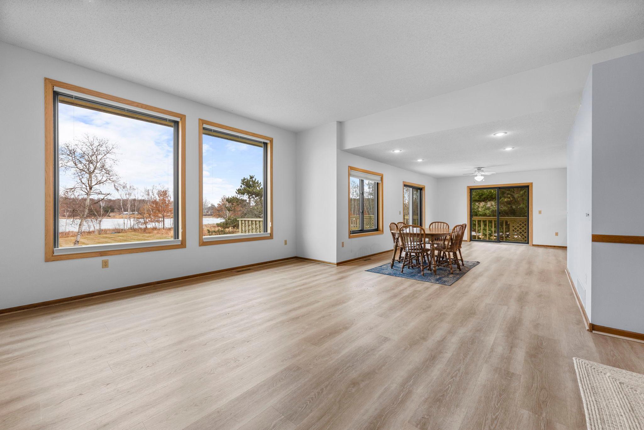 31883 Lakeway Drive NE