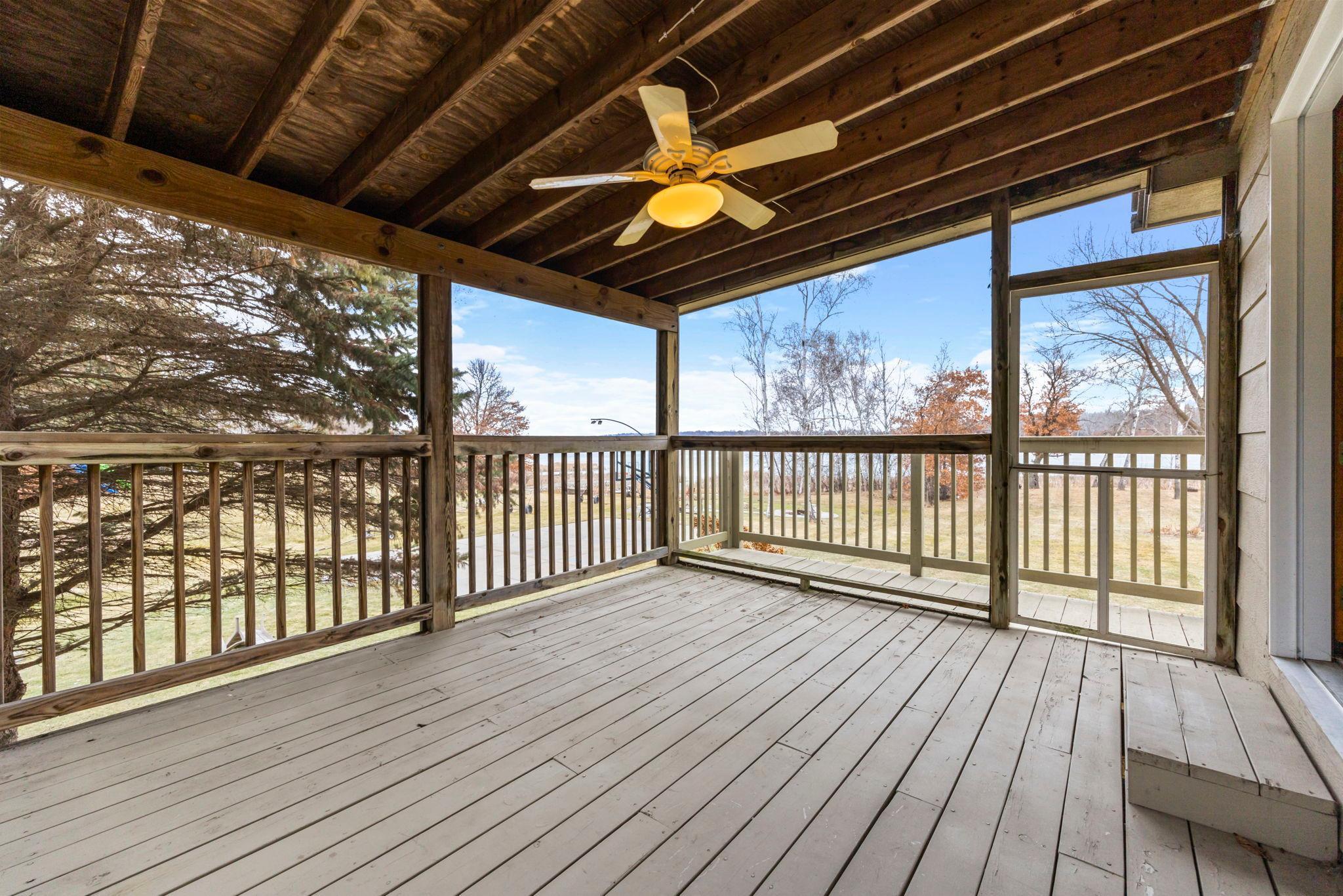 31883 Lakeway Drive NE