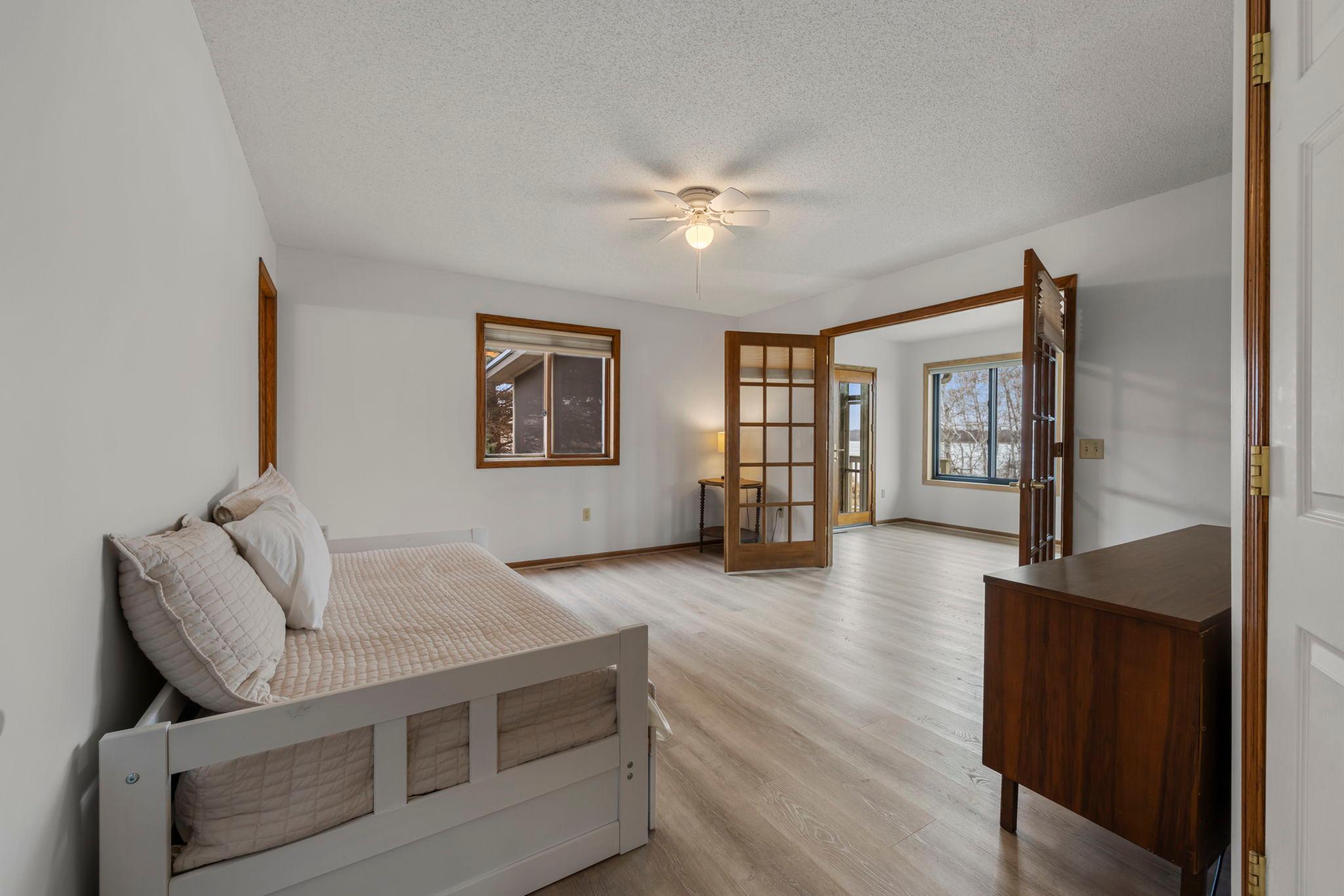 31883 Lakeway Drive NE