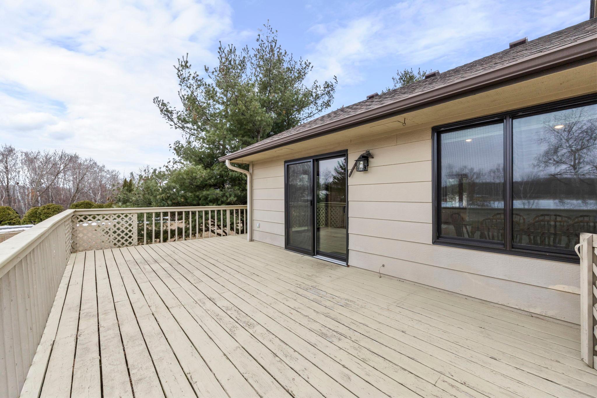 31883 Lakeway Drive NE