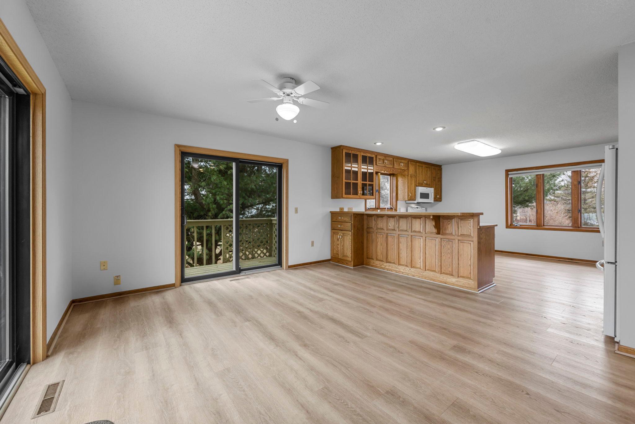 31883 Lakeway Drive NE