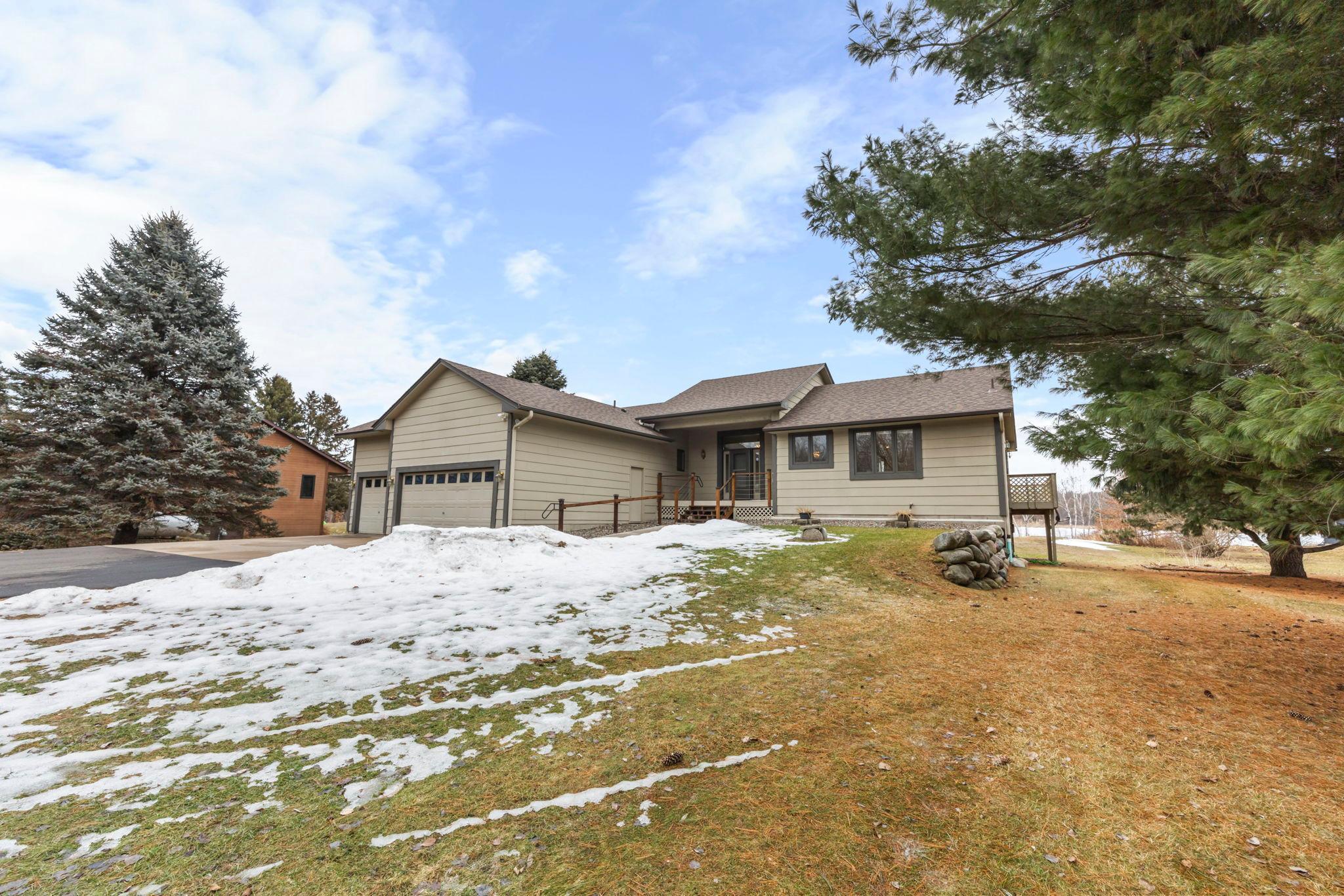 31883 Lakeway Drive NE