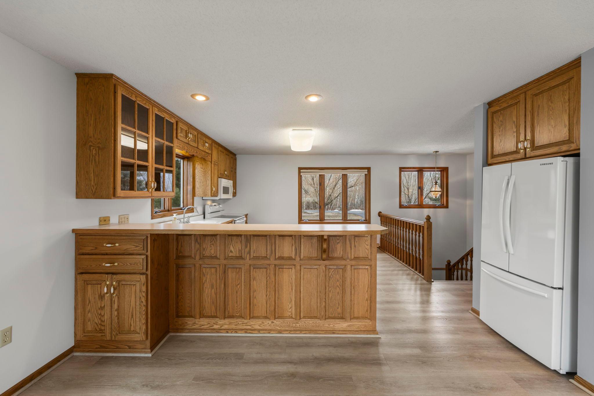 31883 Lakeway Drive NE