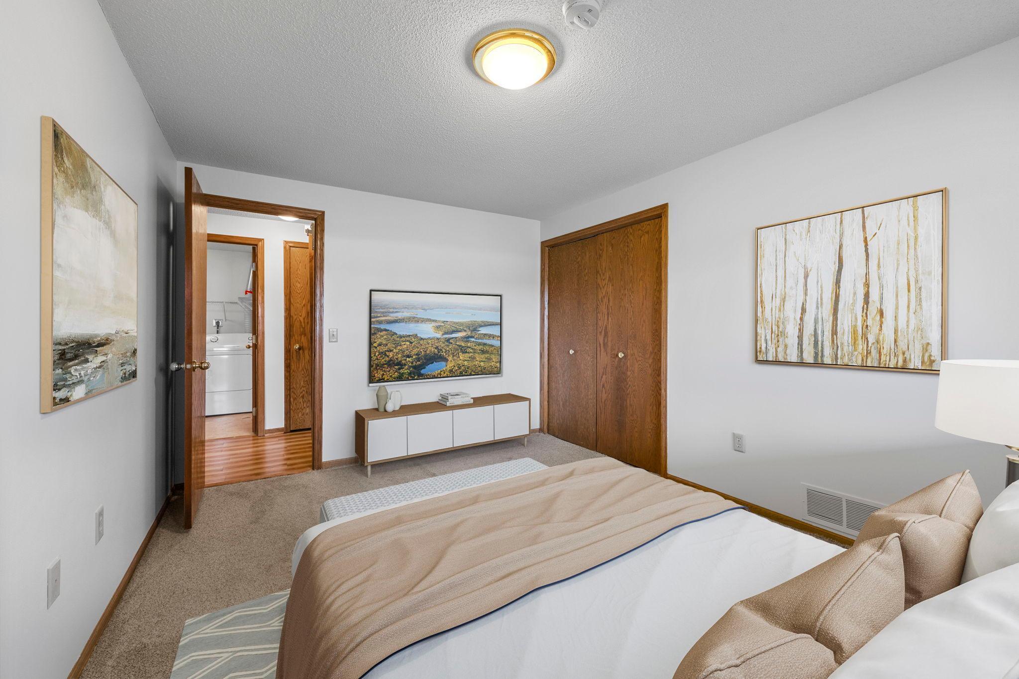 31883 Lakeway Drive NE