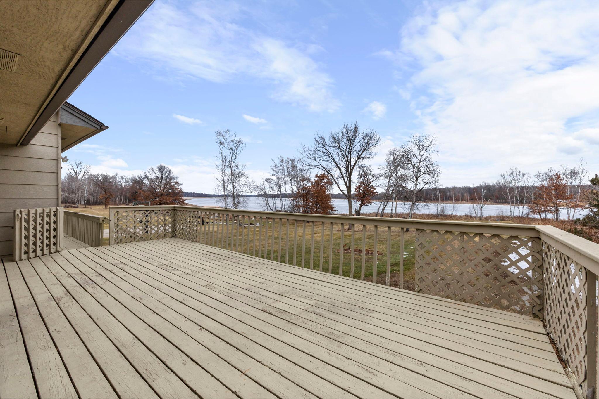 31883 Lakeway Drive NE