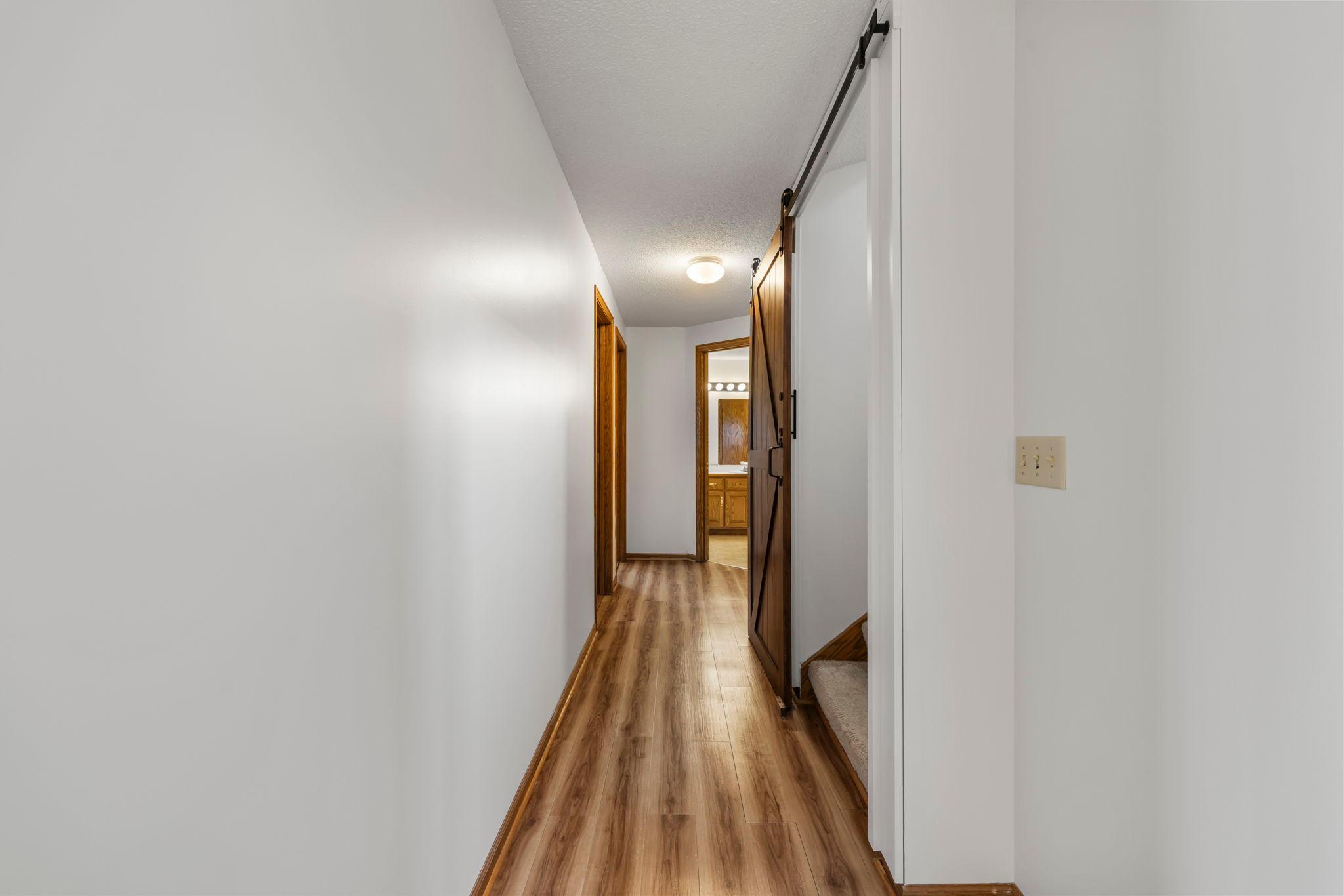 31883 Lakeway Drive NE