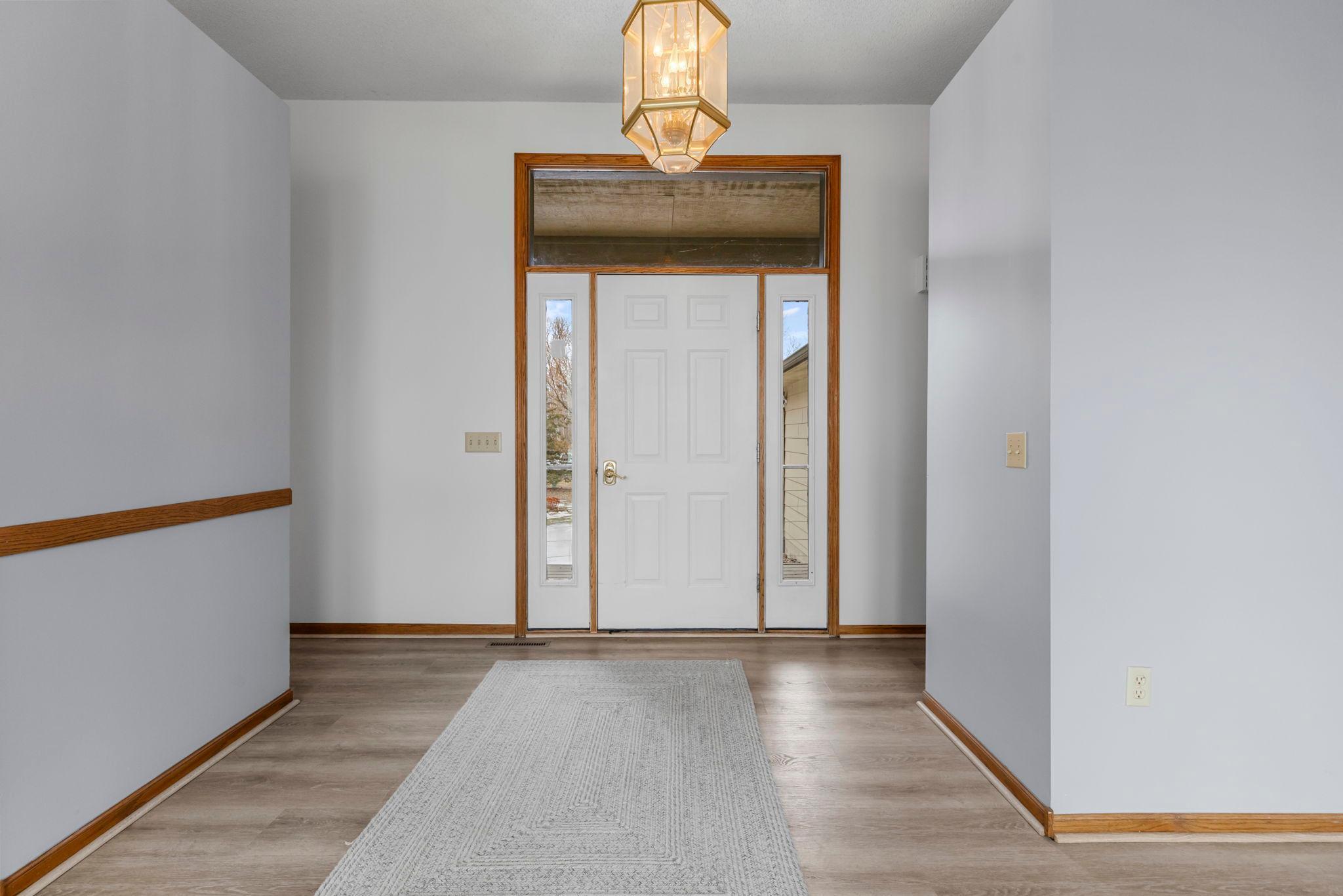 31883 Lakeway Drive NE