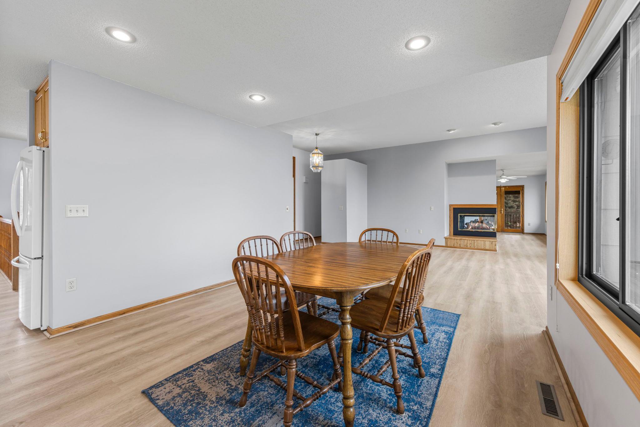 31883 Lakeway Drive NE