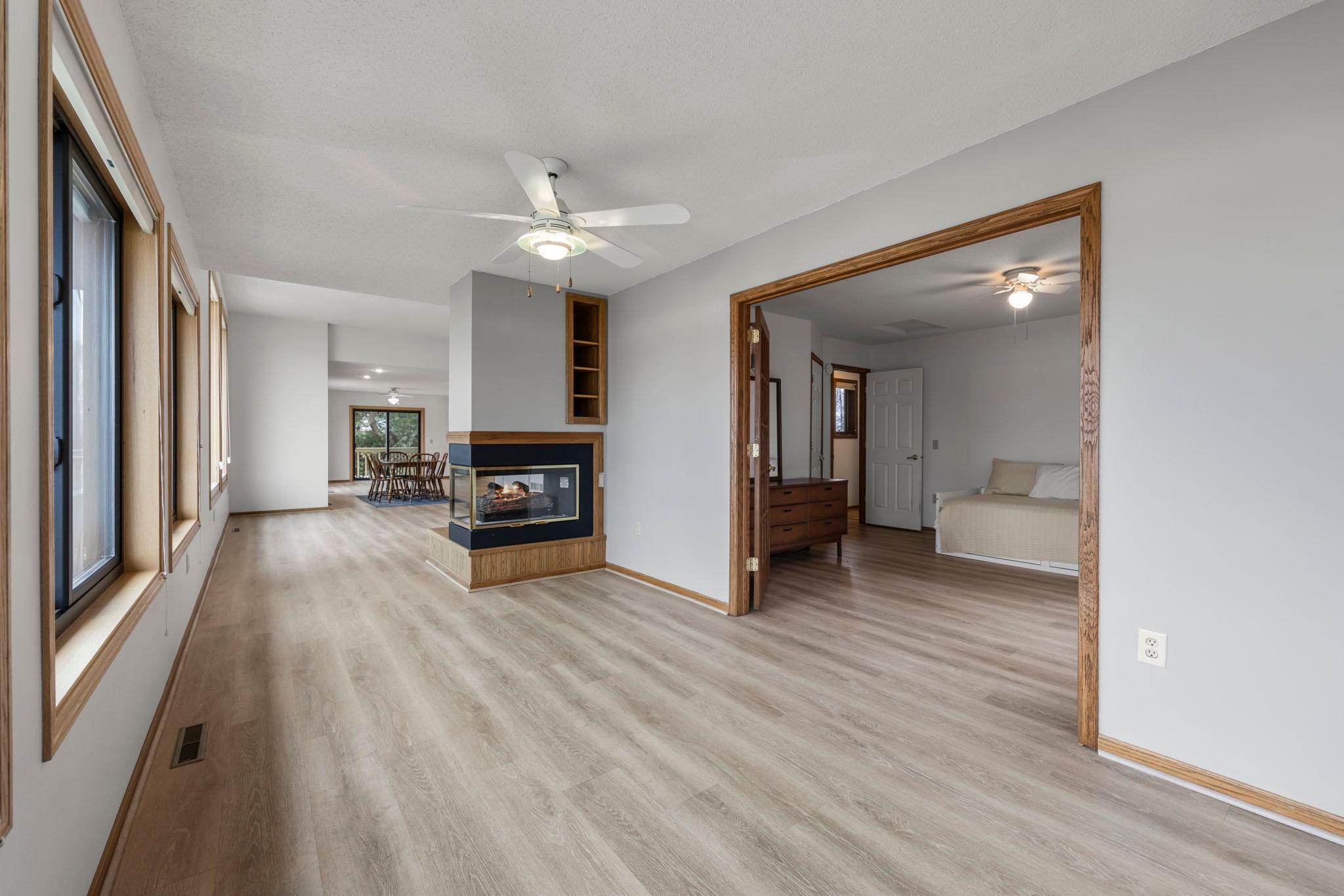 31883 Lakeway Drive NE