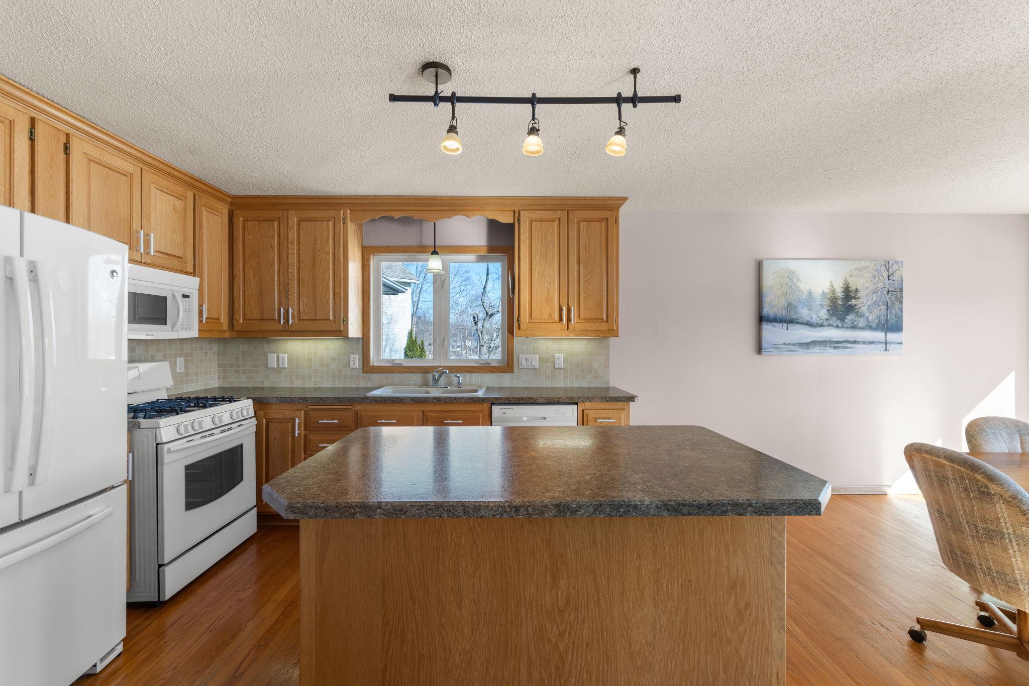 8755 Coral Sea Court NE