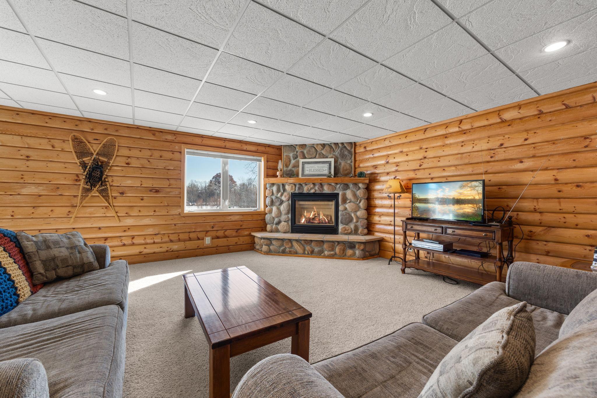 8755 Coral Sea Court NE