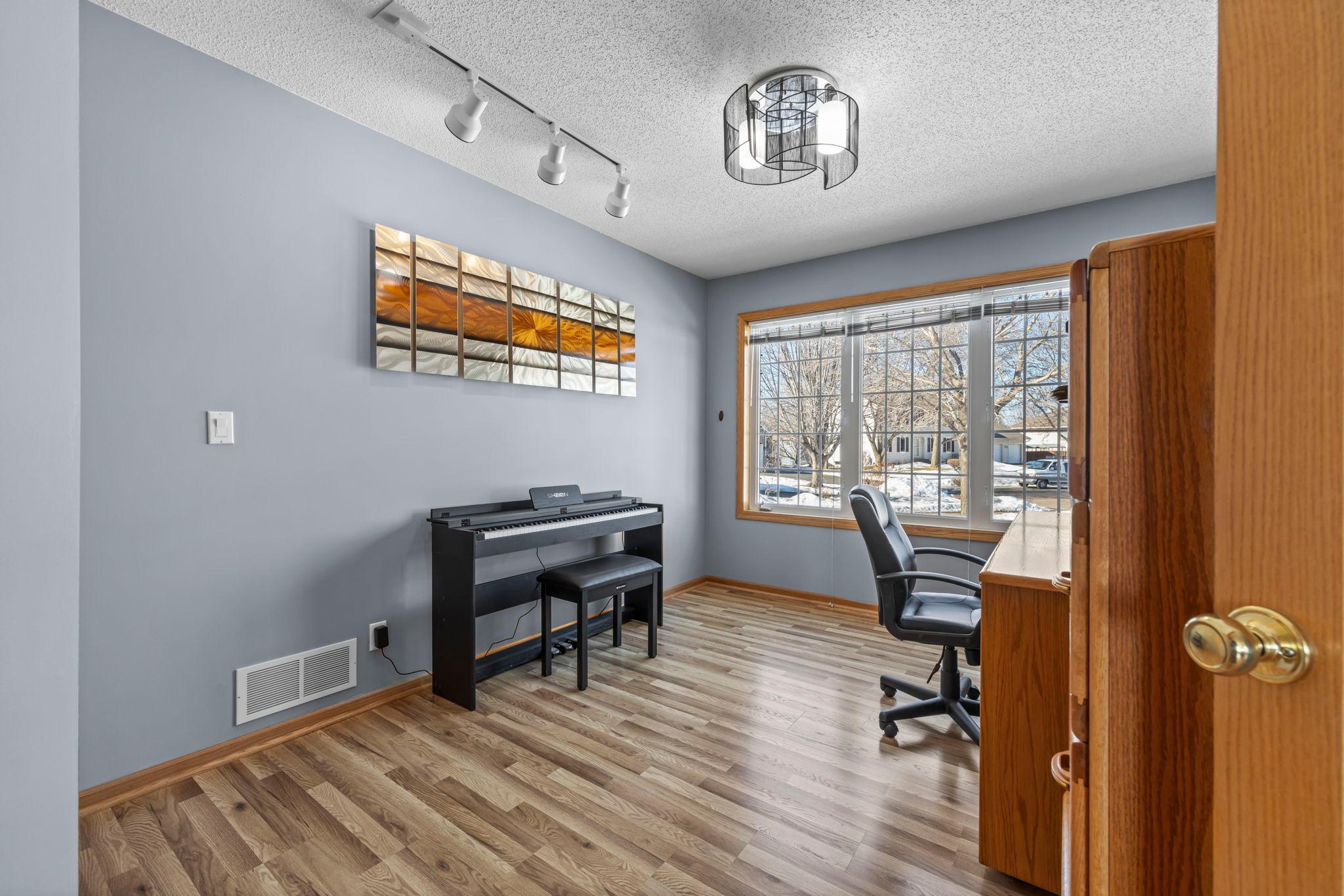 8755 Coral Sea Court NE