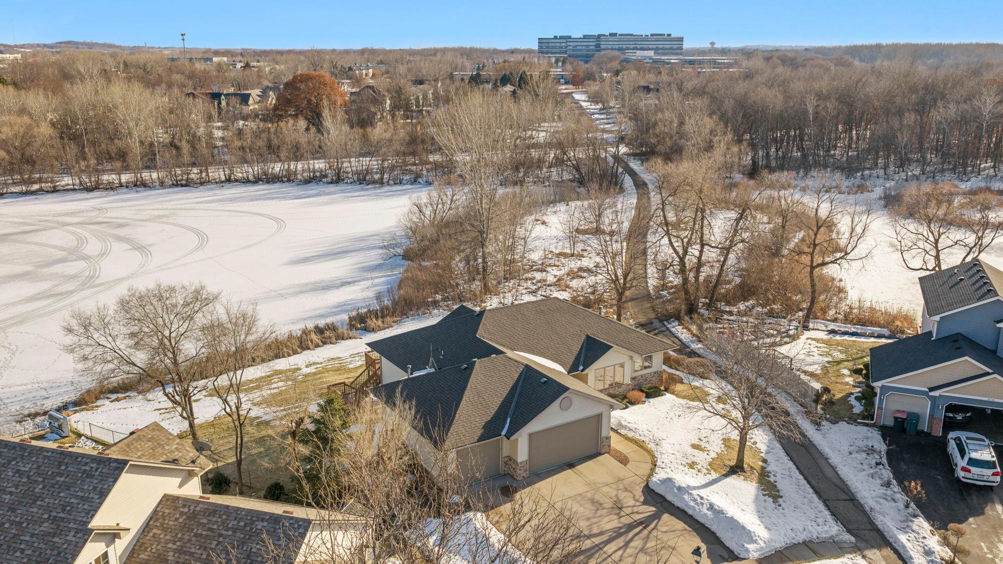 8755 Coral Sea Court NE